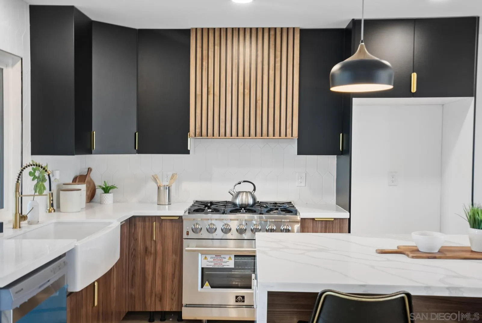 https://cdn.realtyfeed.com/cdn/127/230019115/3416556158e82e07c1513c0b56a0ed27.webp