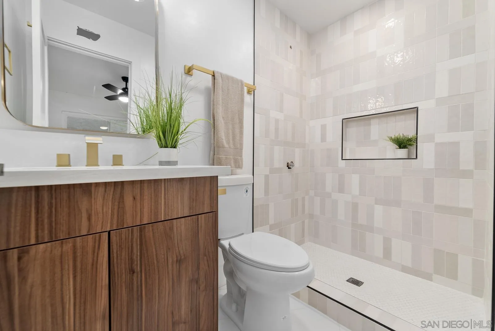 https://cdn.realtyfeed.com/cdn/127/230019115/468d8aeb6a551d5ef343761c535136b8.webp
