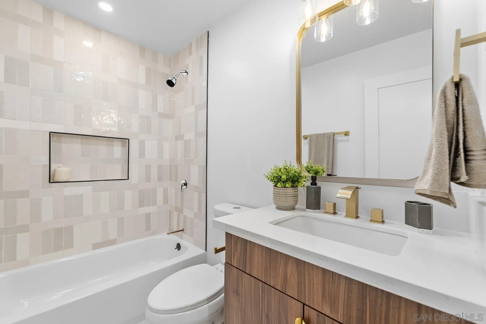 https://cdn.realtyfeed.com/cdn/127/230019115/5a38973ed6a85d7677301c515a3ca073.webp