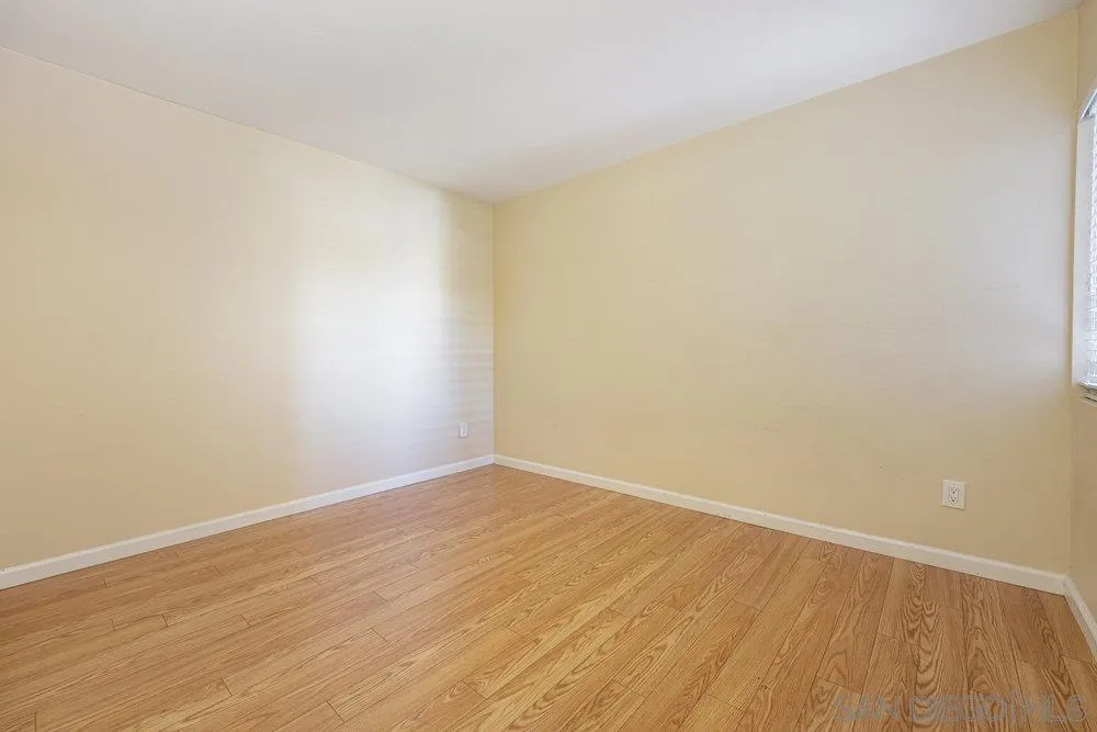 Photo #5: 230019139 Listing 
