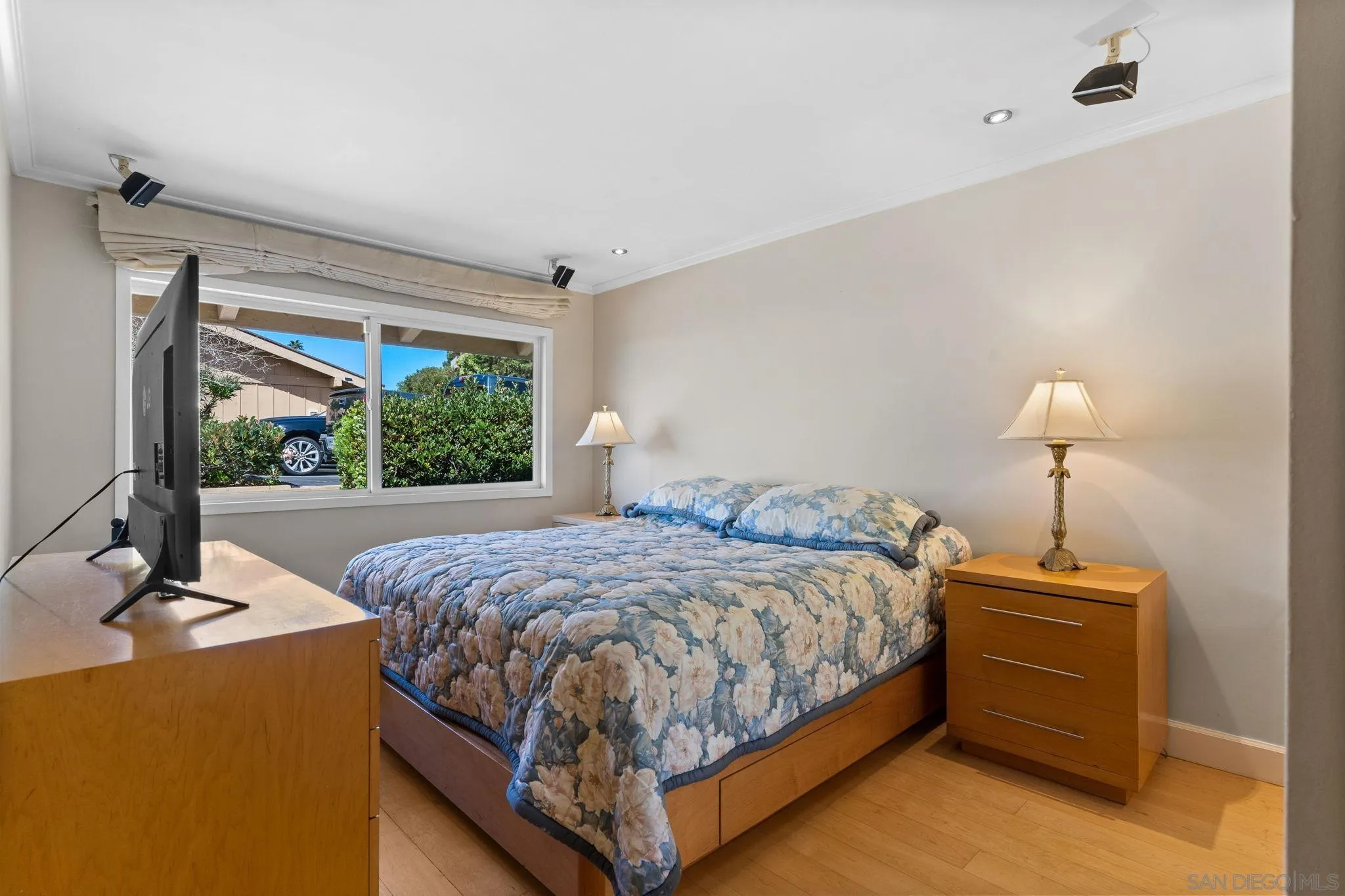 https://cdn.realtyfeed.com/cdn/127/230019193/becb422d5450cf68721d85a24838f97d.webp