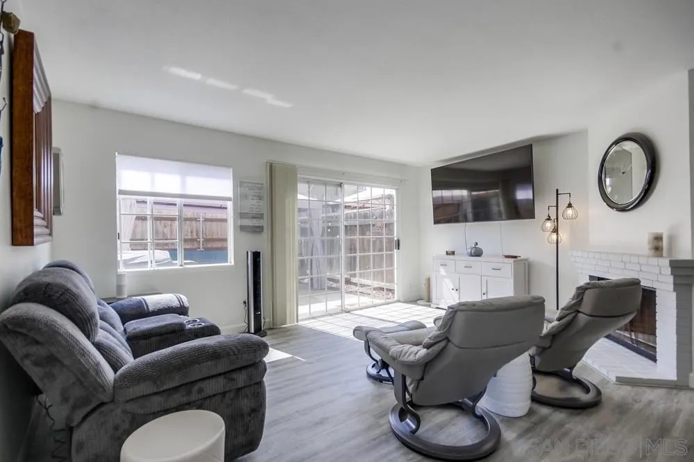 Photo #5: 230019204 Listing 