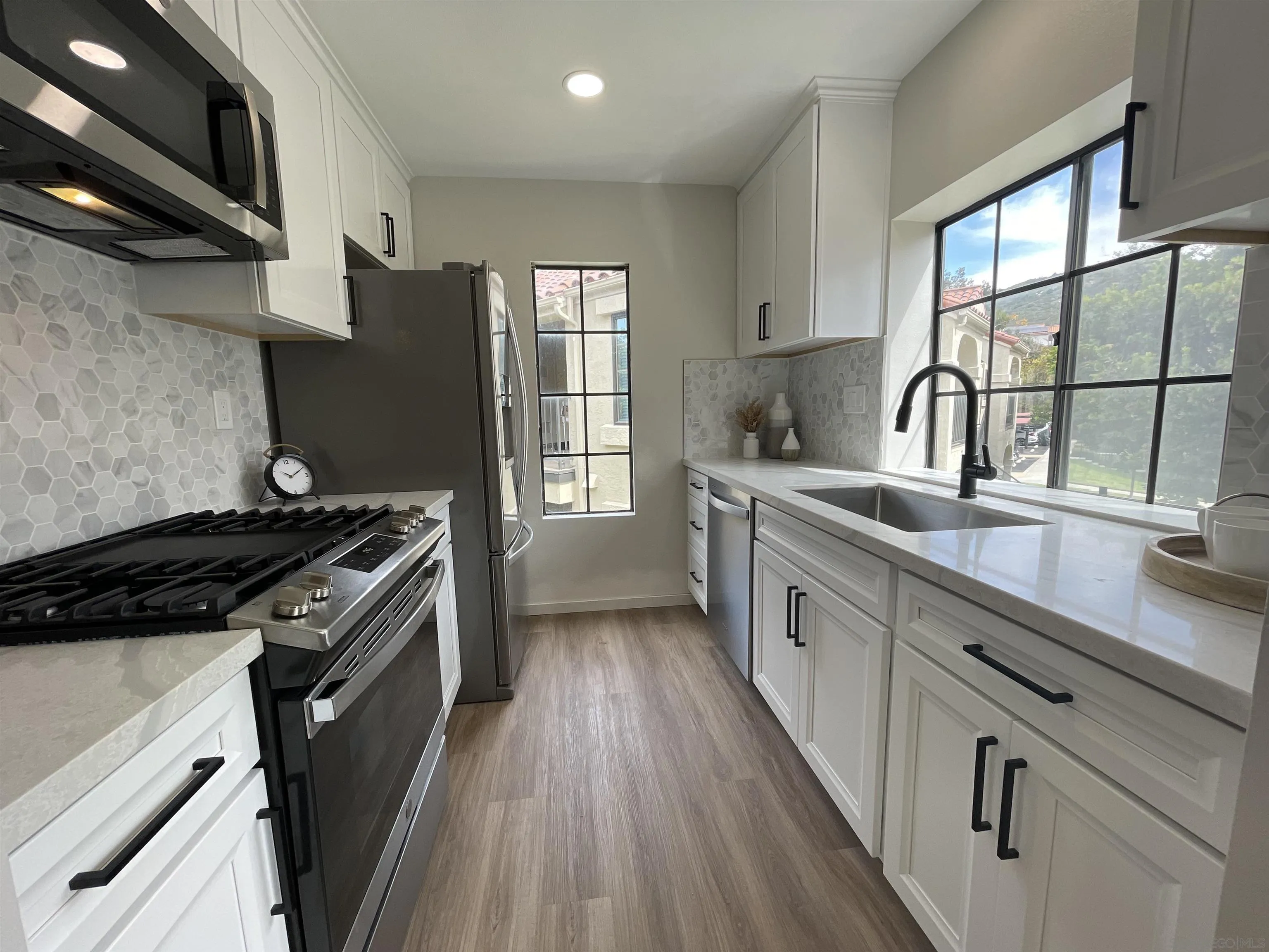 Photo #4: 230019252 Listing 