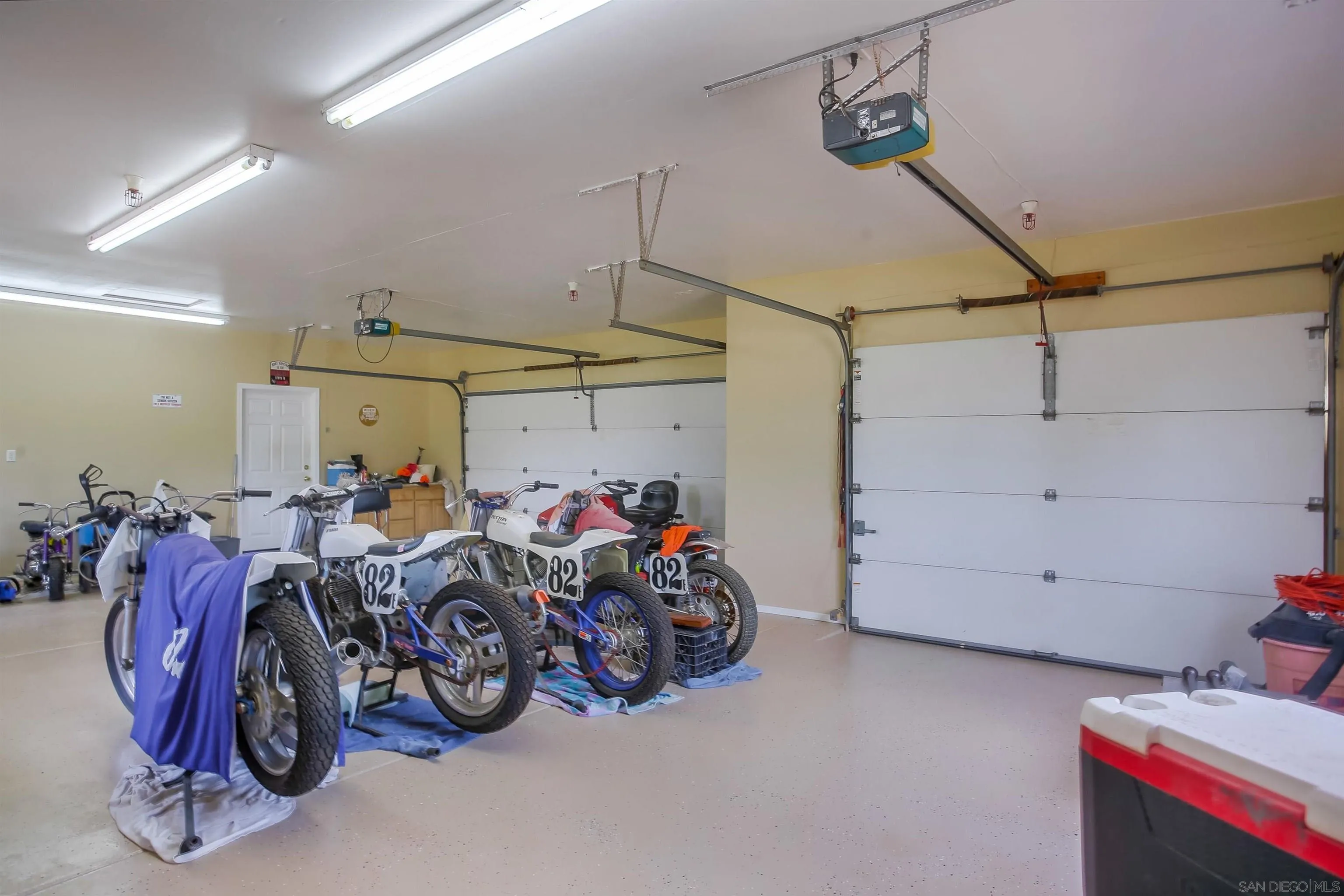 https://cdn.realtyfeed.com/cdn/127/230019527/4c30c90e003667816d2078639ba15252.webp