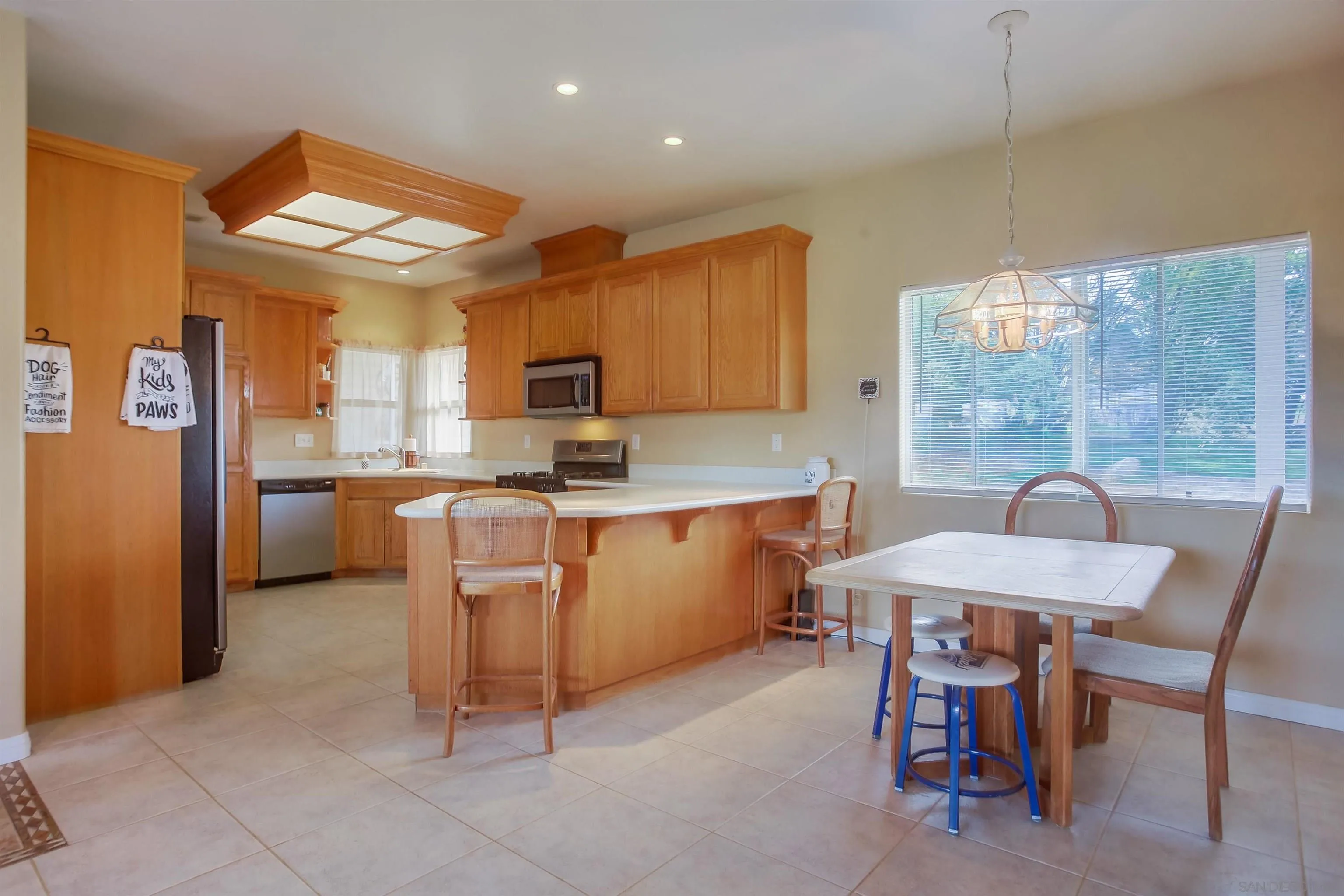 https://cdn.realtyfeed.com/cdn/127/230019527/53a965242455b385513424098cc97f06.webp