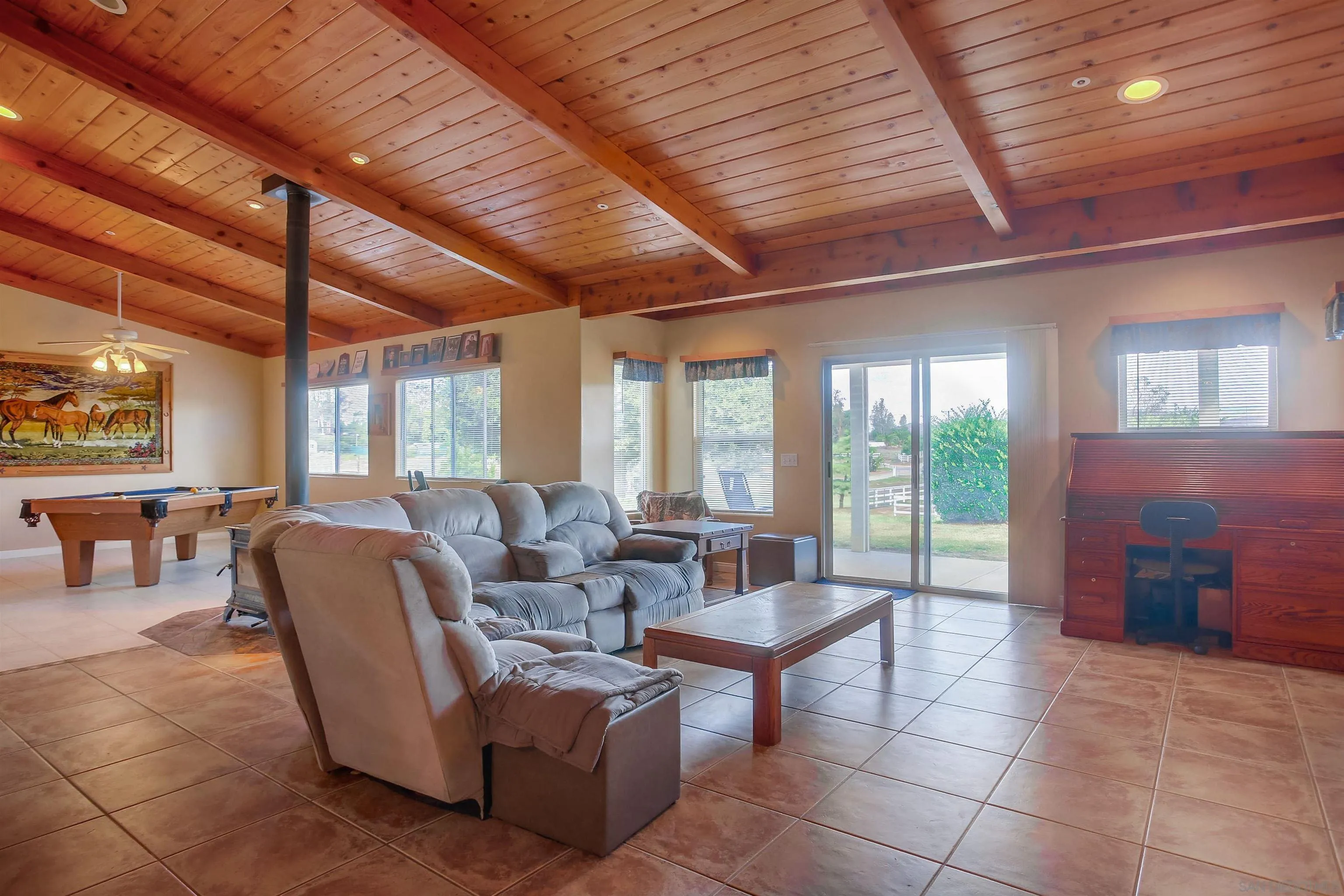 https://cdn.realtyfeed.com/cdn/127/230019527/60610a5cd8824099c1e682623f00cc92.webp