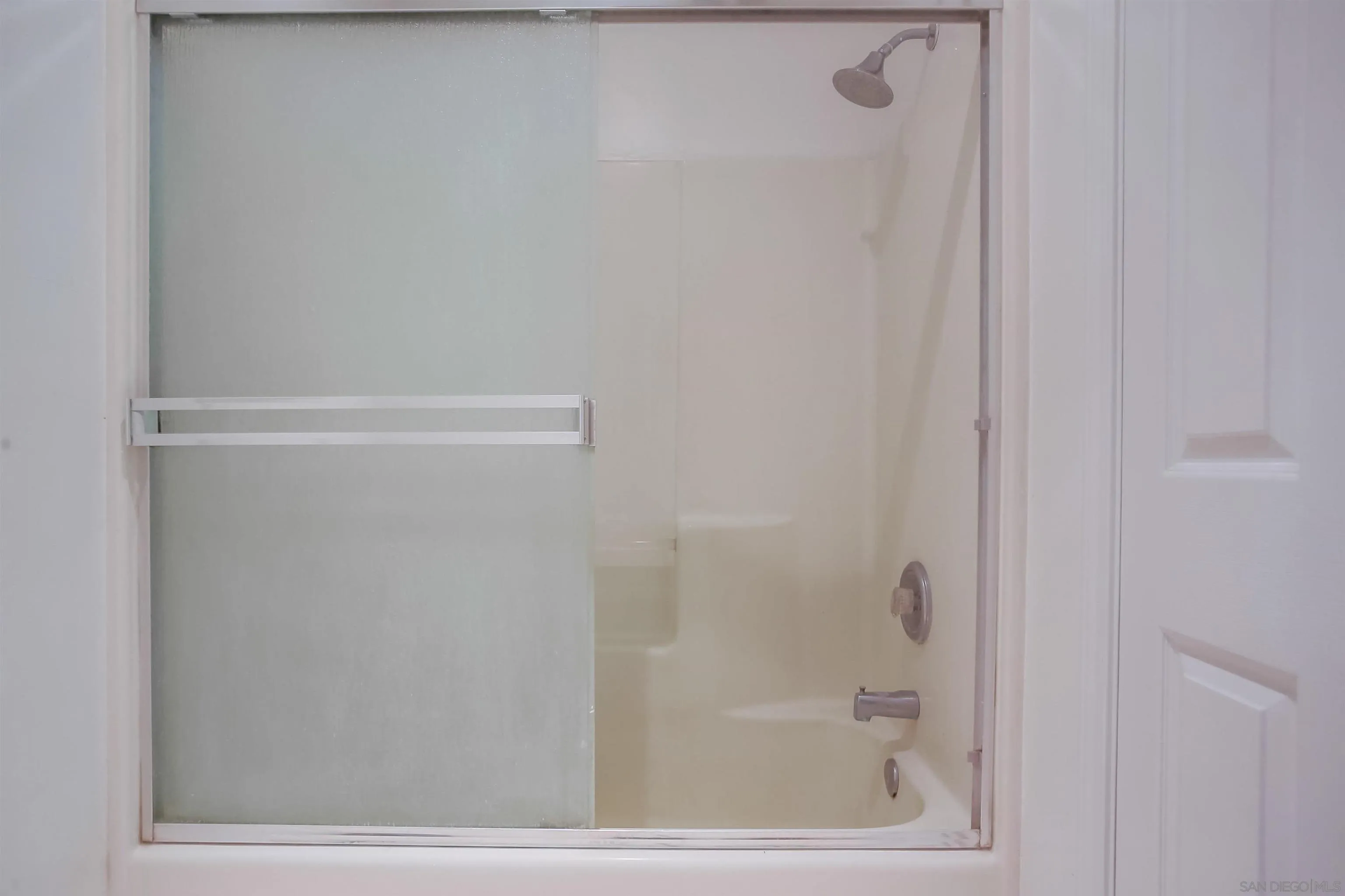https://cdn.realtyfeed.com/cdn/127/230019527/b7778e1a4be6da19713e3f116ee8107d.webp