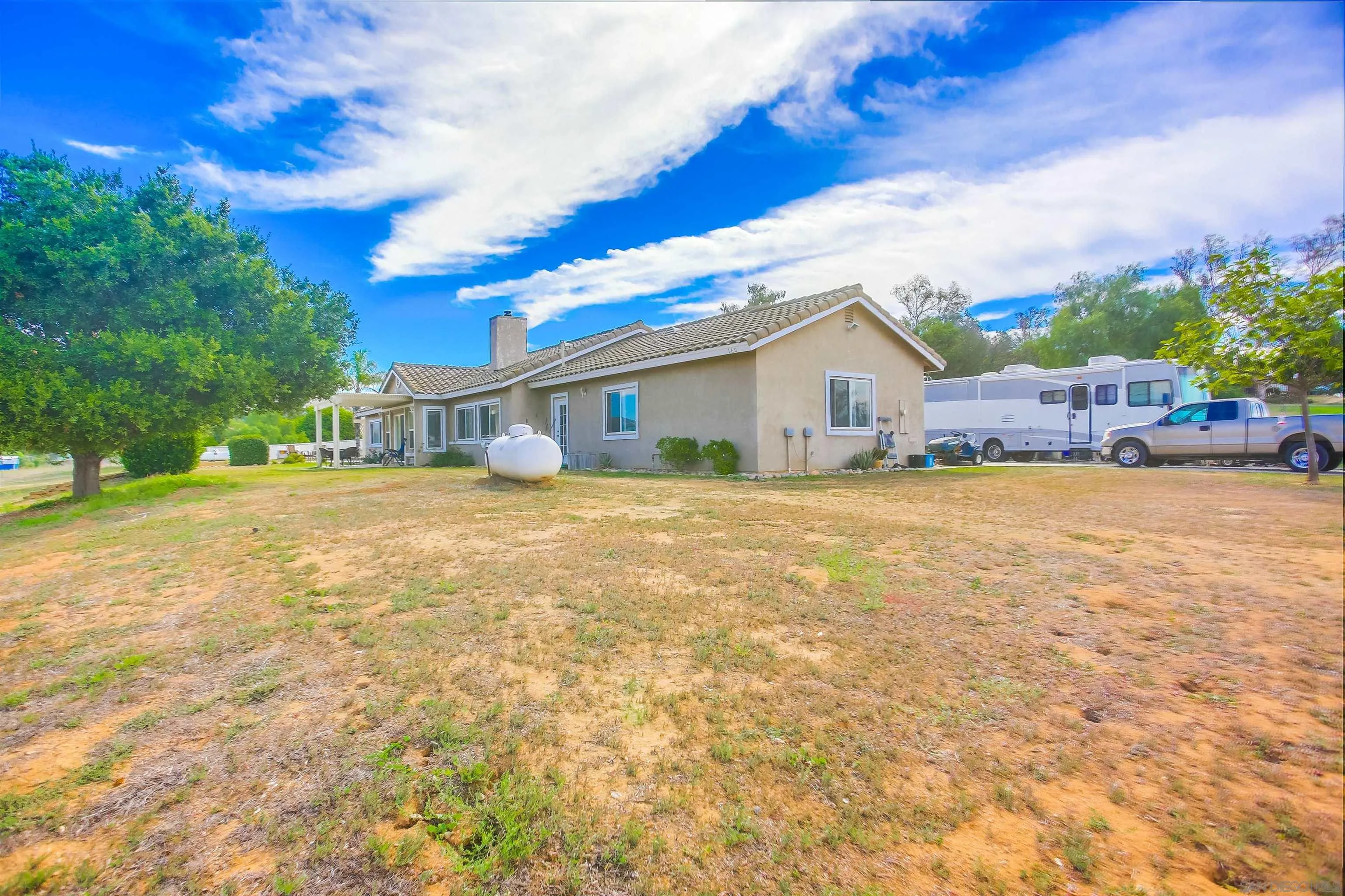 https://cdn.realtyfeed.com/cdn/127/230019527/d780c806bd4d4accb7d11dd21008273d.webp