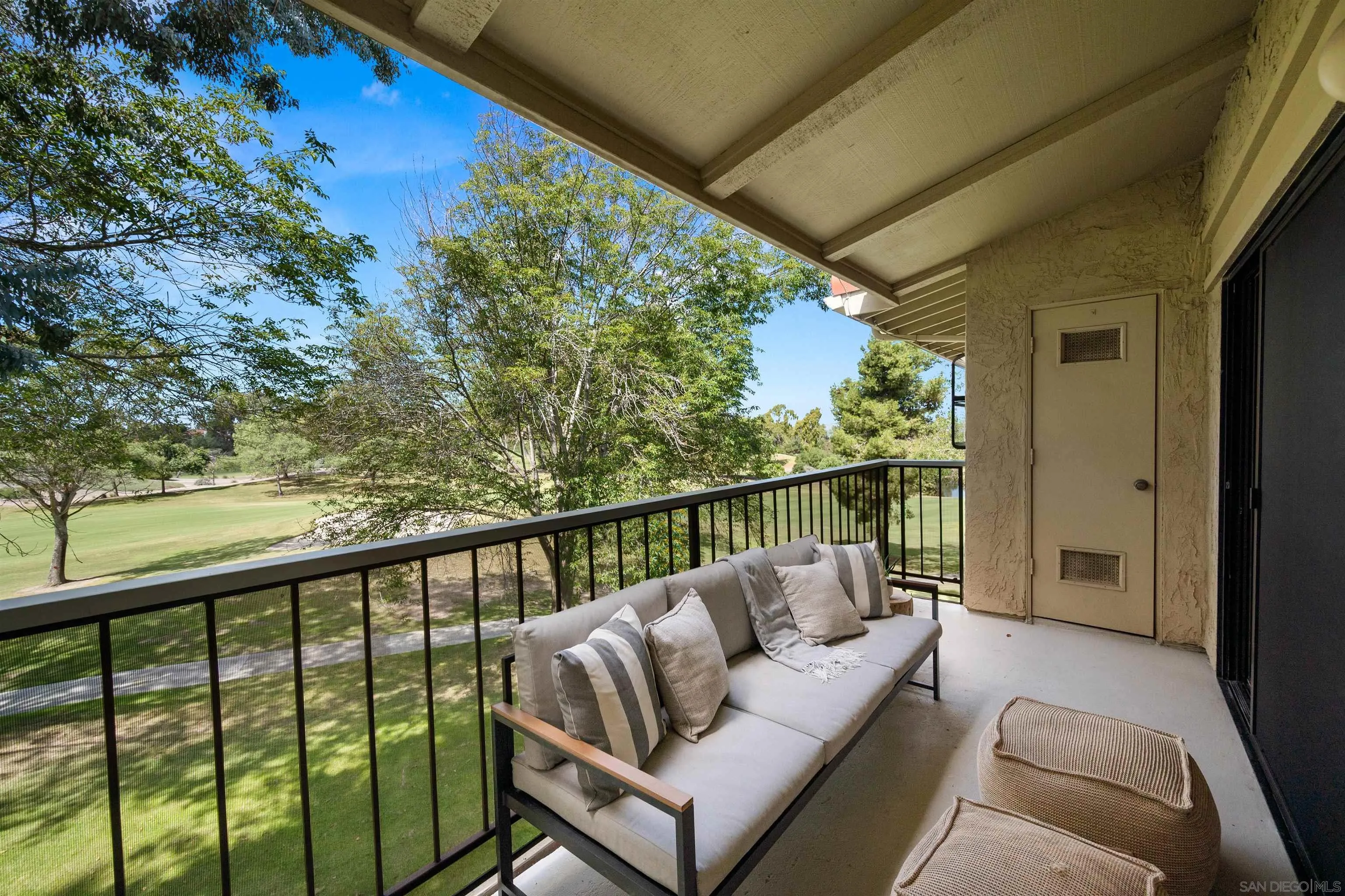https://cdn.realtyfeed.com/cdn/127/230019546/3f0519535f7b2d5705328ea8f1fc9e01.webp
