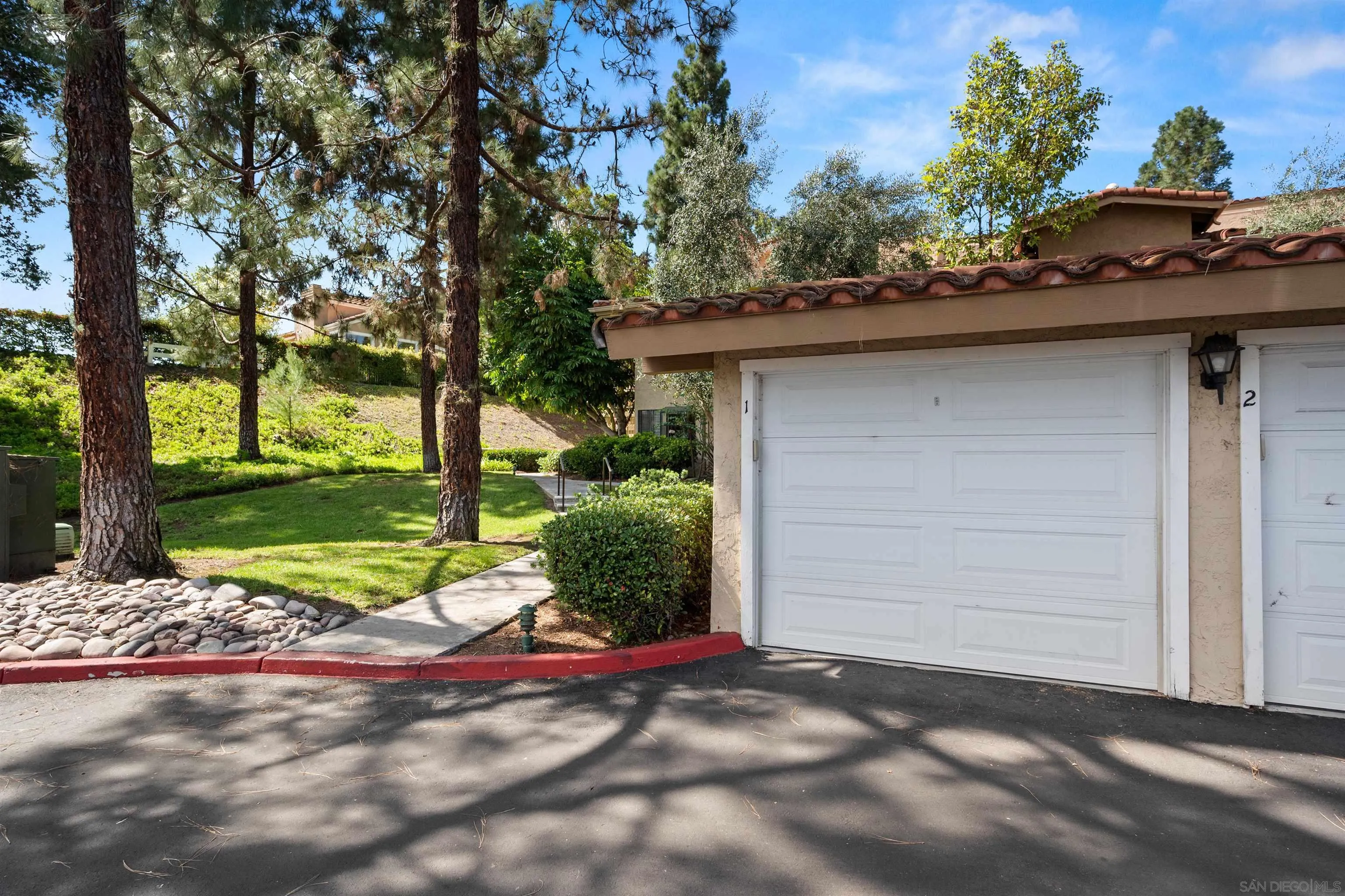 https://cdn.realtyfeed.com/cdn/127/230019546/930aaf660f05a7d75c9071dfd76bb2d1.webp