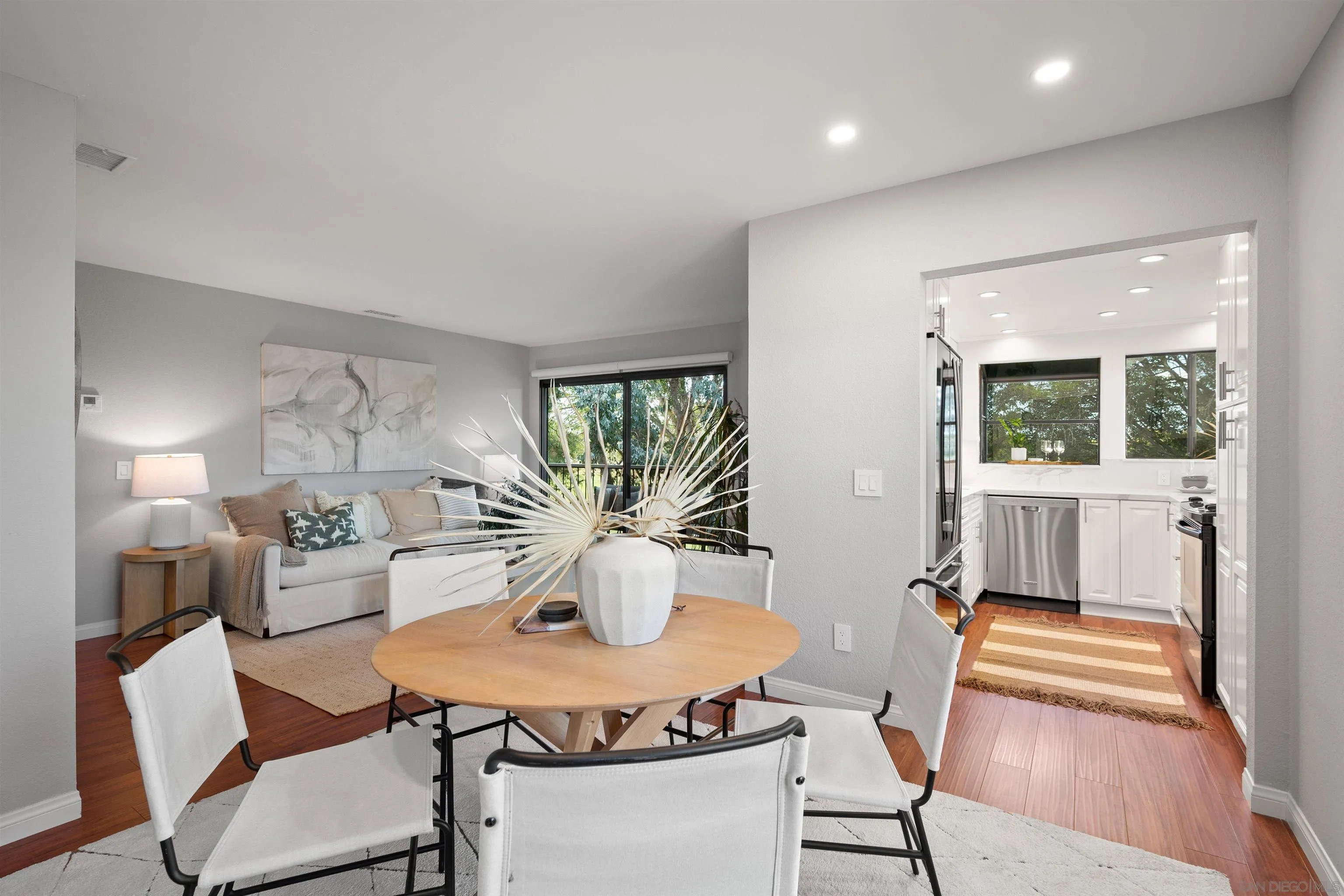 https://cdn.realtyfeed.com/cdn/127/230019546/a1109ccc85ca4bf8a1c2cfca0b192801.webp