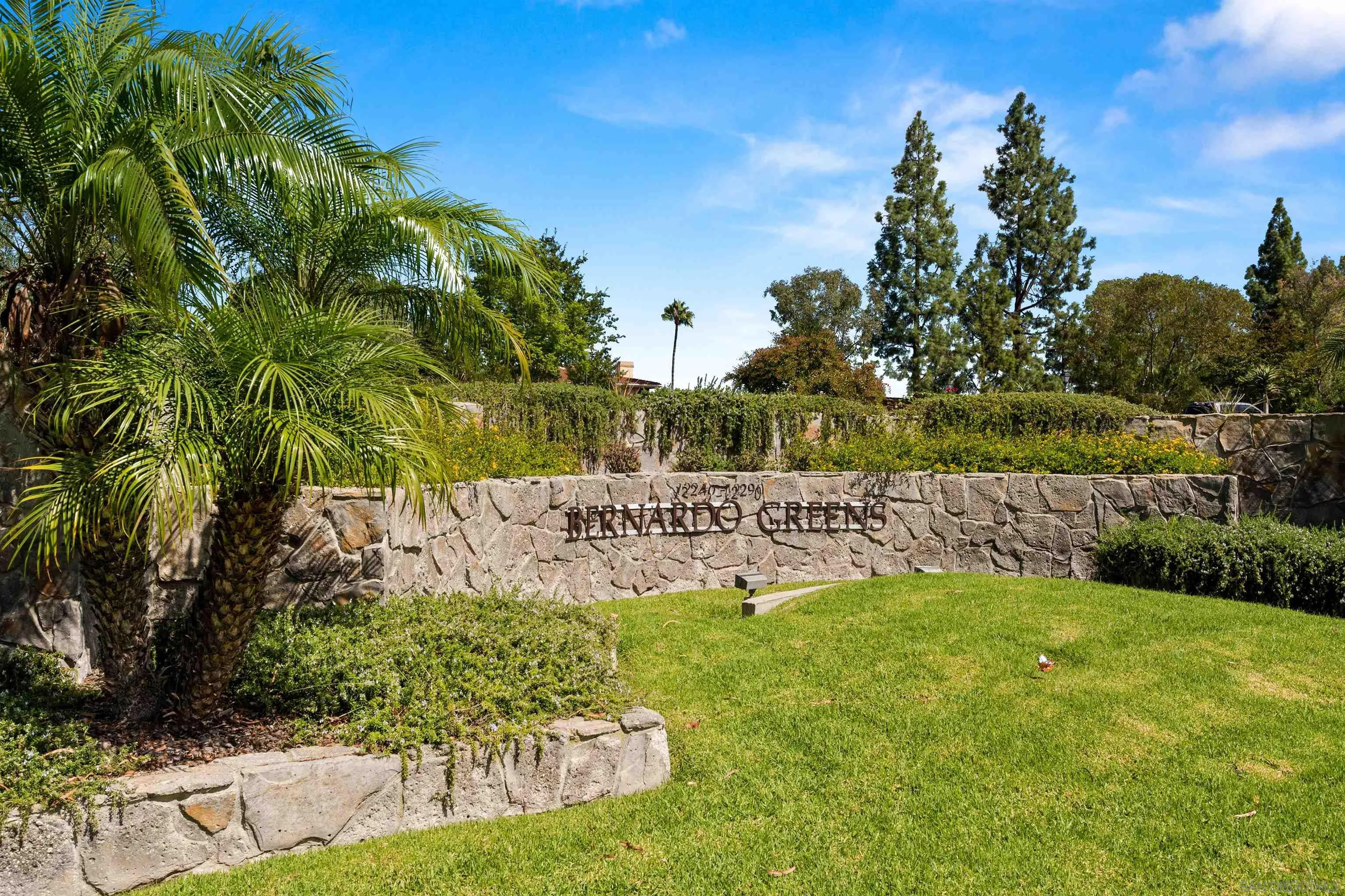 https://cdn.realtyfeed.com/cdn/127/230019546/aa2cfa55fee62d8d4318914e9fe43cfc.webp
