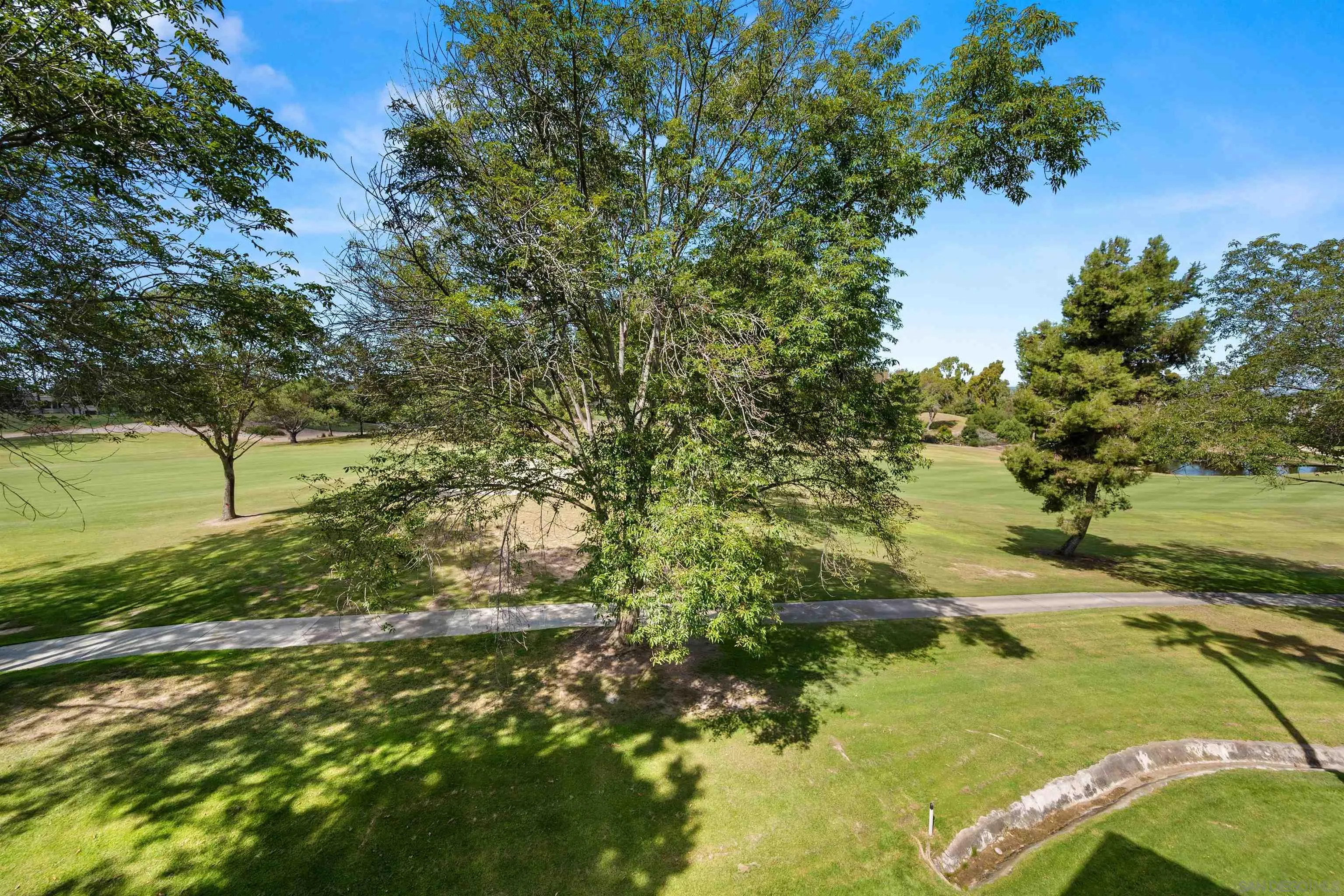 https://cdn.realtyfeed.com/cdn/127/230019546/af22c6a73d077390d68ceb1d96704354.webp