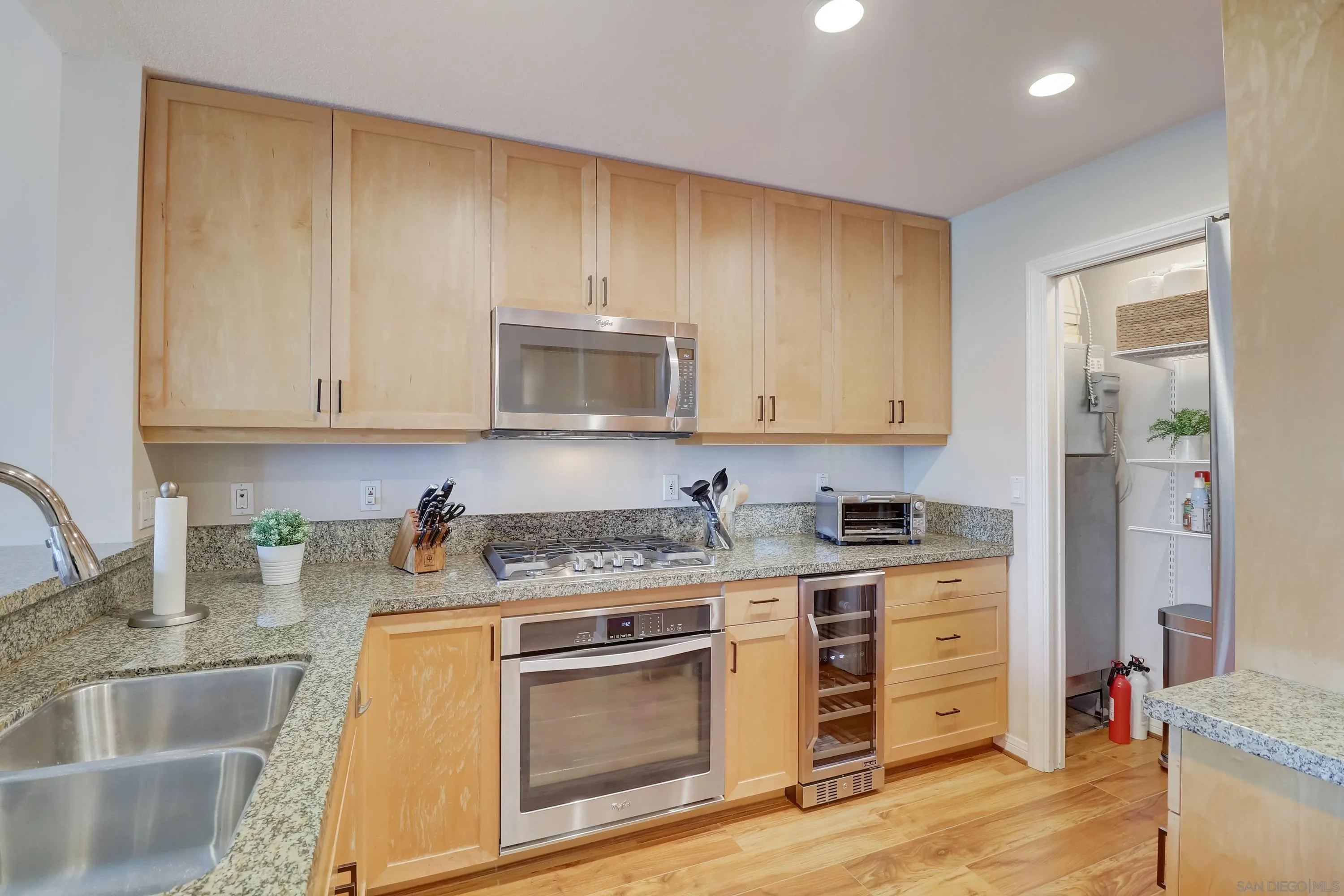 Photo #4: 230020114 Listing 