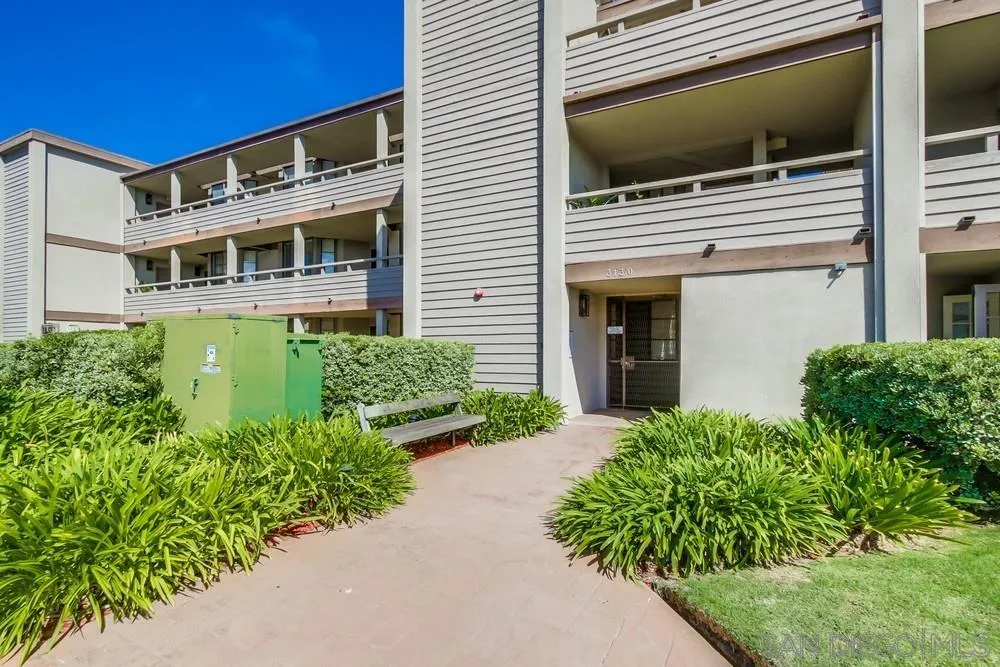 Photo #4: 230020129 Listing 