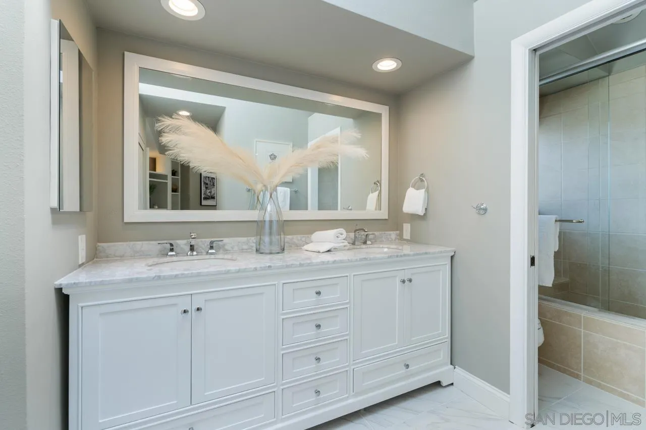 https://cdn.realtyfeed.com/cdn/127/230020442/89c99afd2bfe518a8554253171a38c58.webp