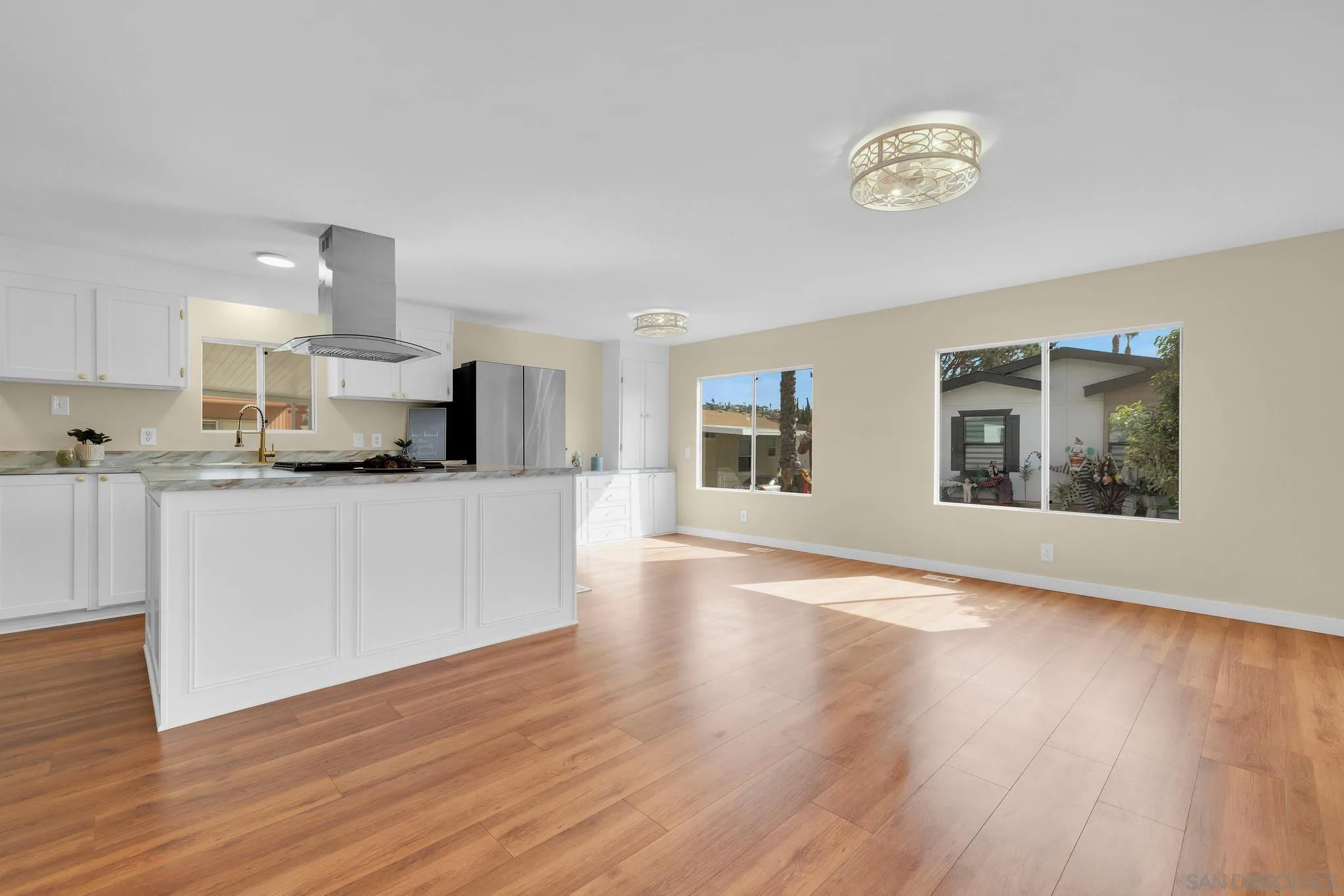https://cdn.realtyfeed.com/cdn/127/230020481/8f3a8f977924314282e05db4c316c01c.webp