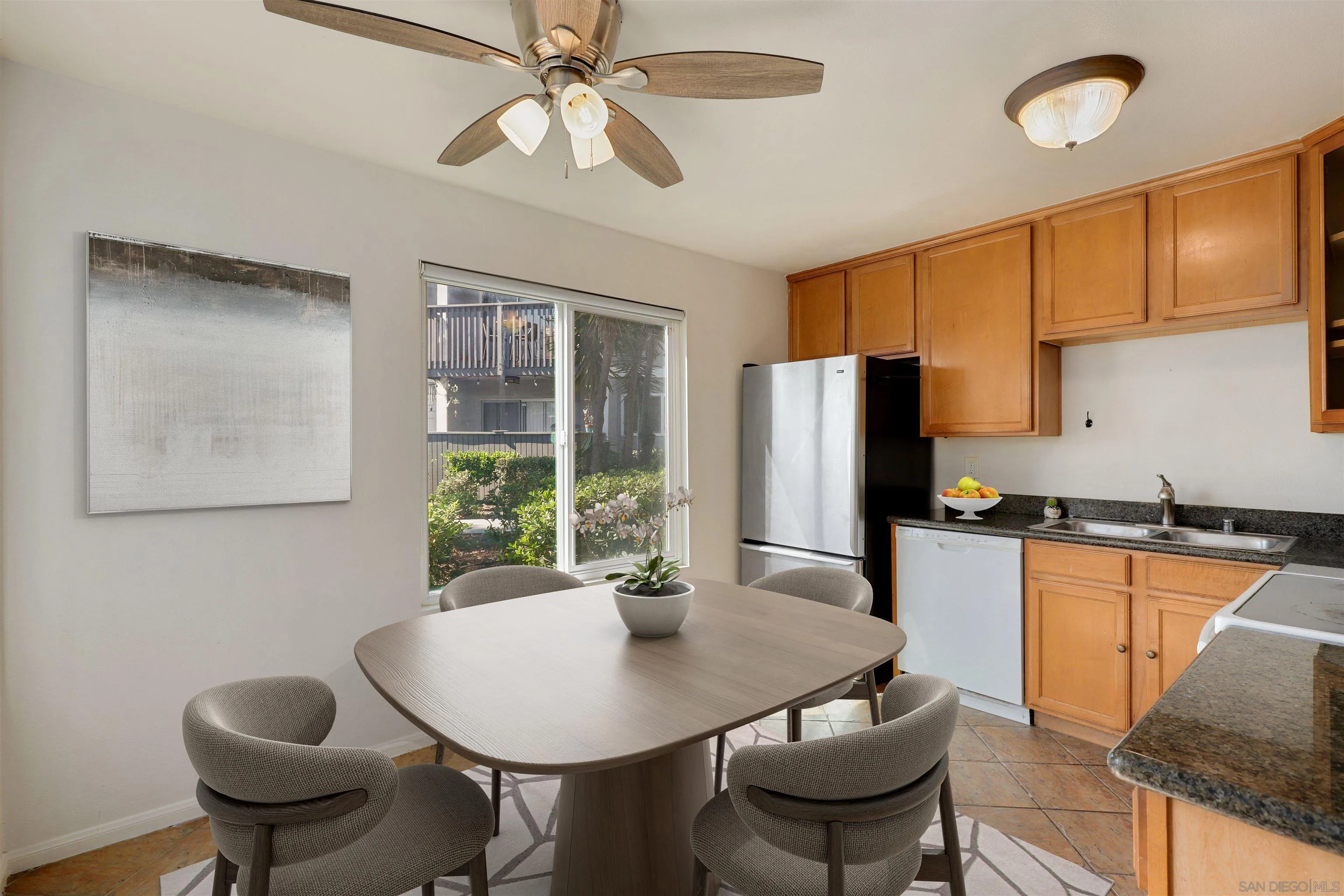 Photo #5: 230020587 Listing 