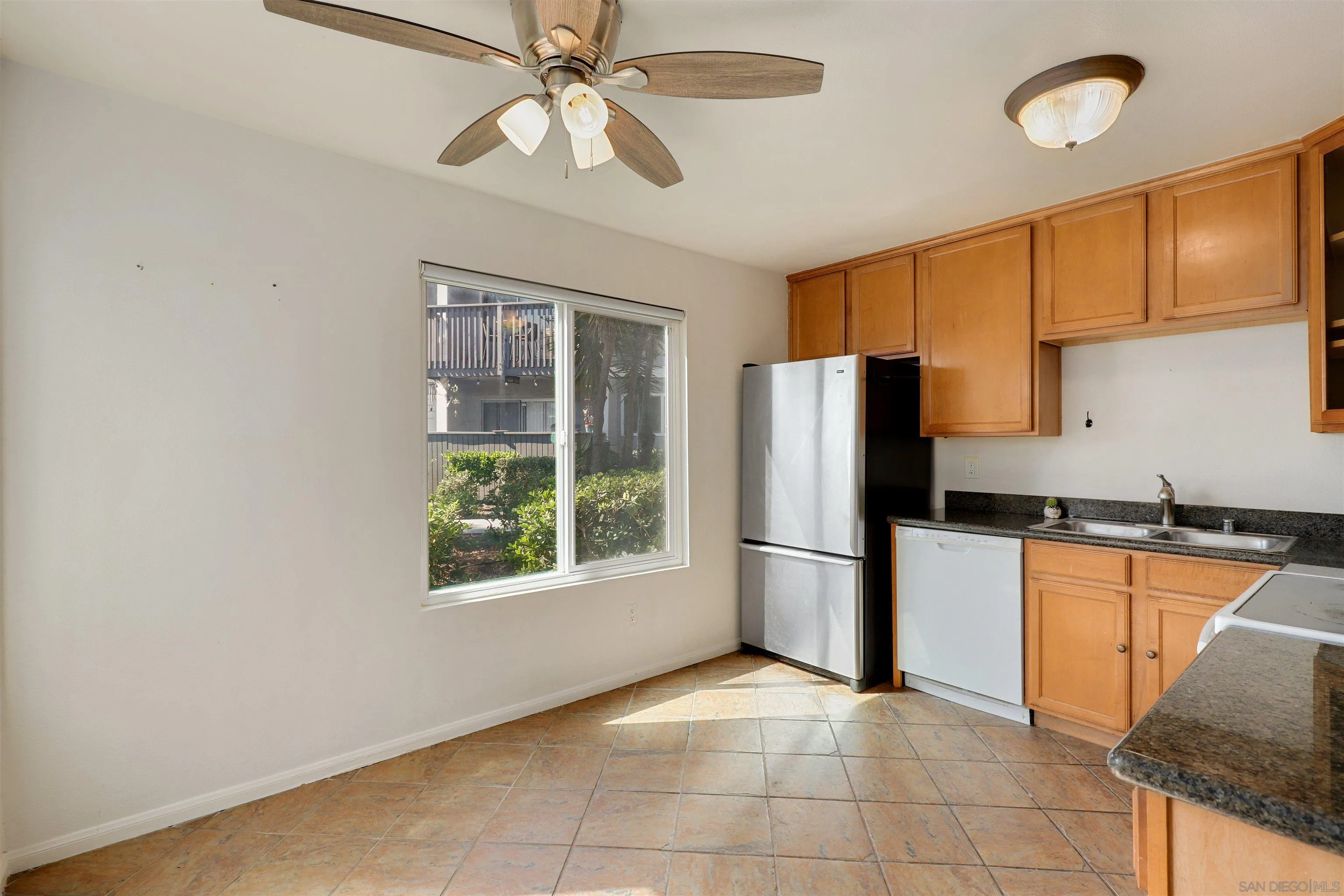 Photo #6: 230020587 Listing 