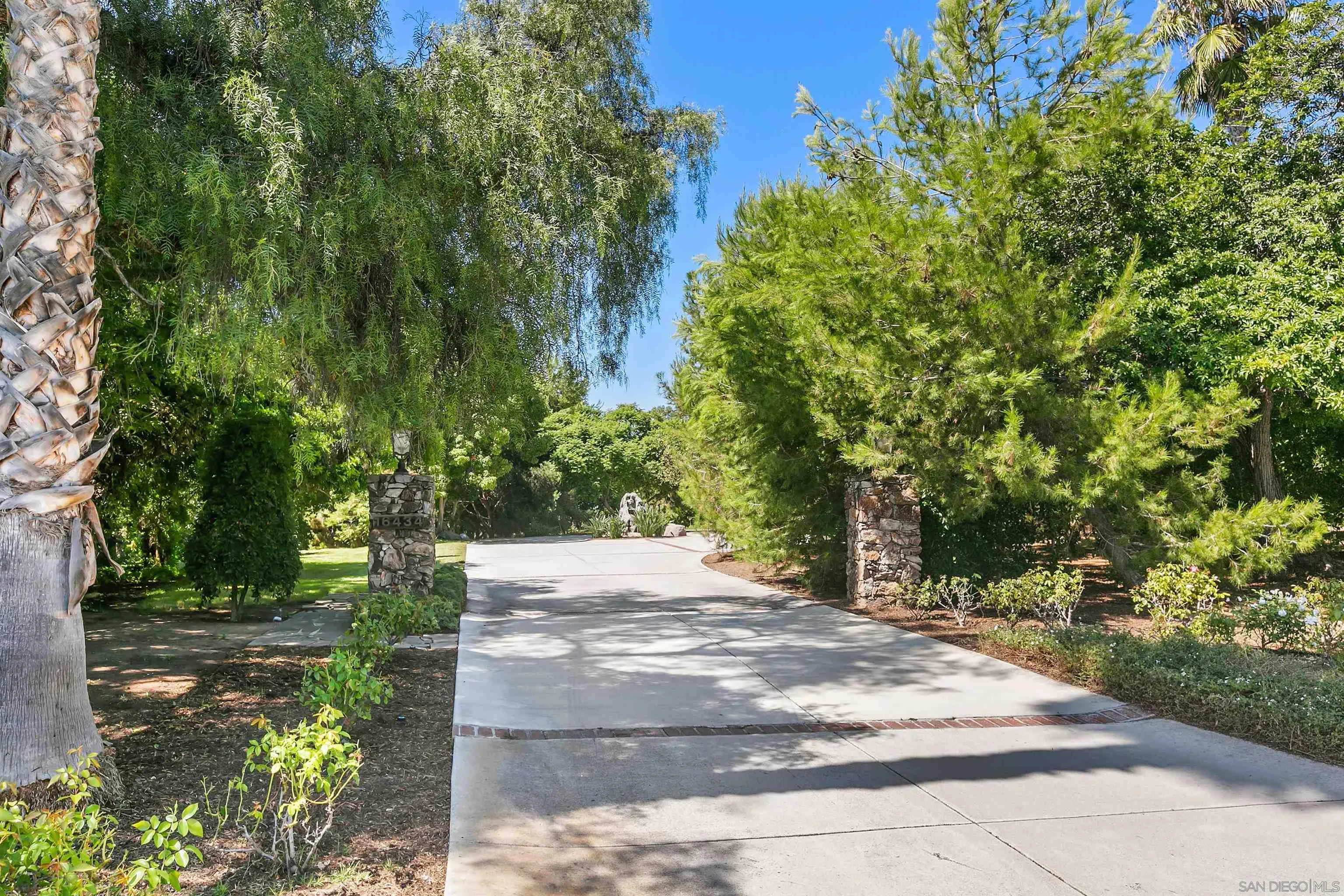 https://cdn.realtyfeed.com/cdn/127/230020638/2f9699ce86a38be4318ad97879b12487.webp