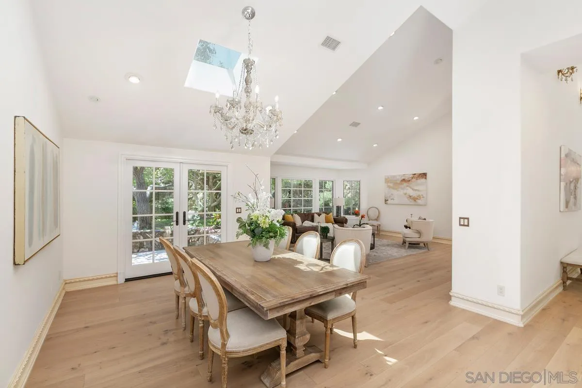 https://cdn.realtyfeed.com/cdn/127/230020638/8c6b39aada255065363ba918275dafb7.webp