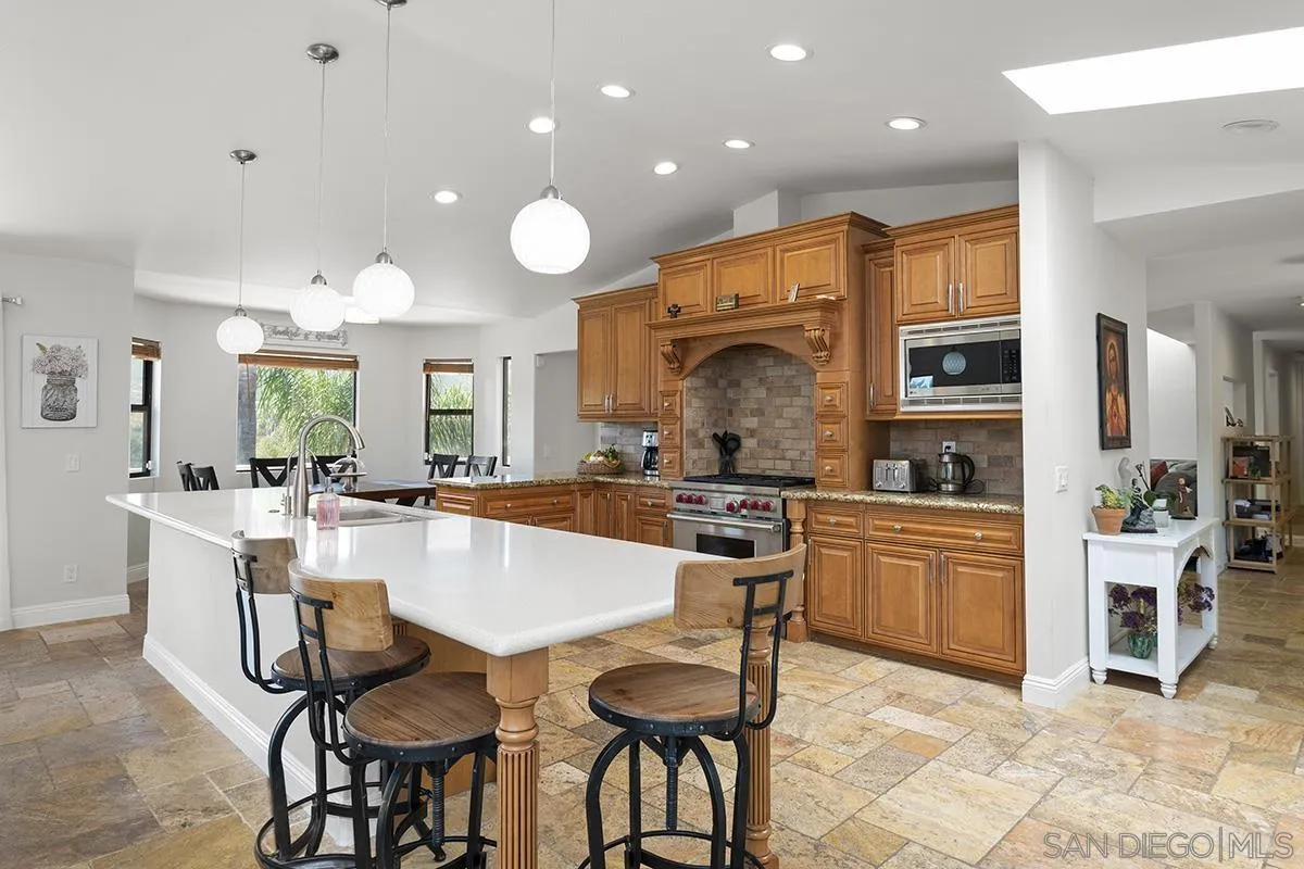 https://cdn.realtyfeed.com/cdn/127/230020646/46ba7912de99eb16dc79374620b16b98.webp