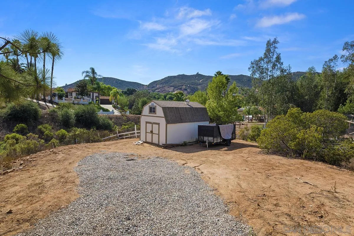 https://cdn.realtyfeed.com/cdn/127/230020646/94c107fe410f1dc7478621f81b707ec9.webp