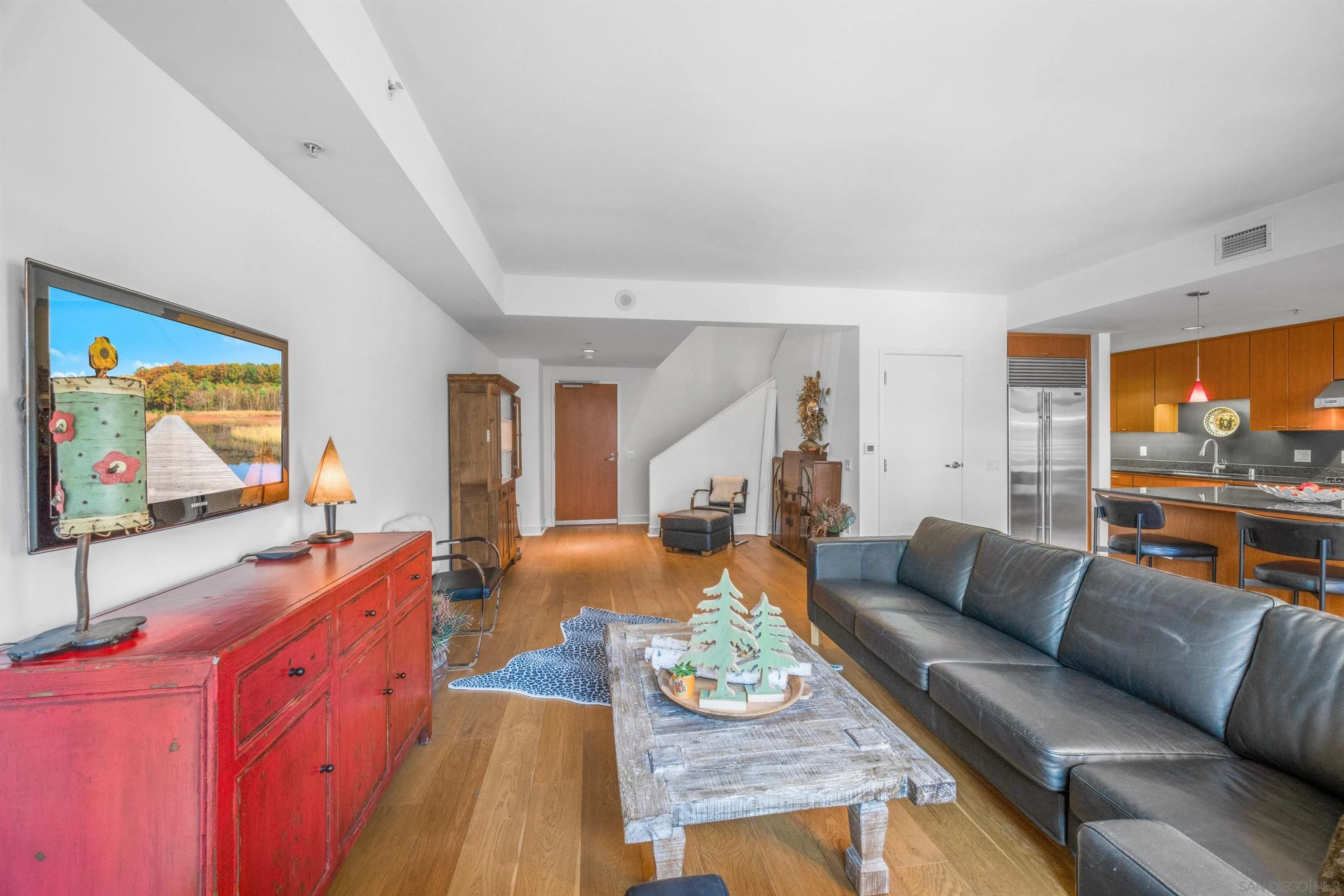 Photo #3: 230020849 Listing 