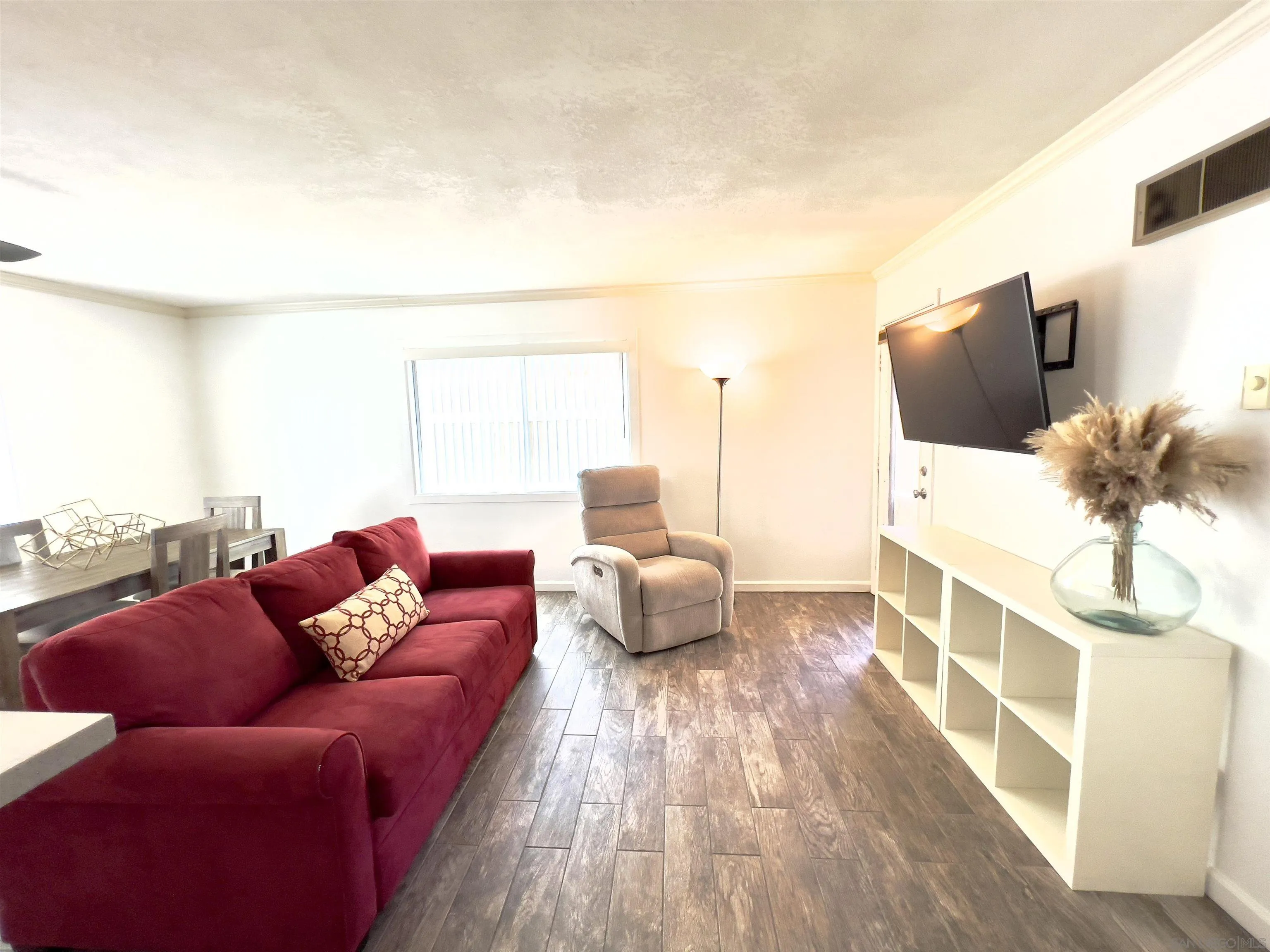 Photo #5: 230020923 Listing 