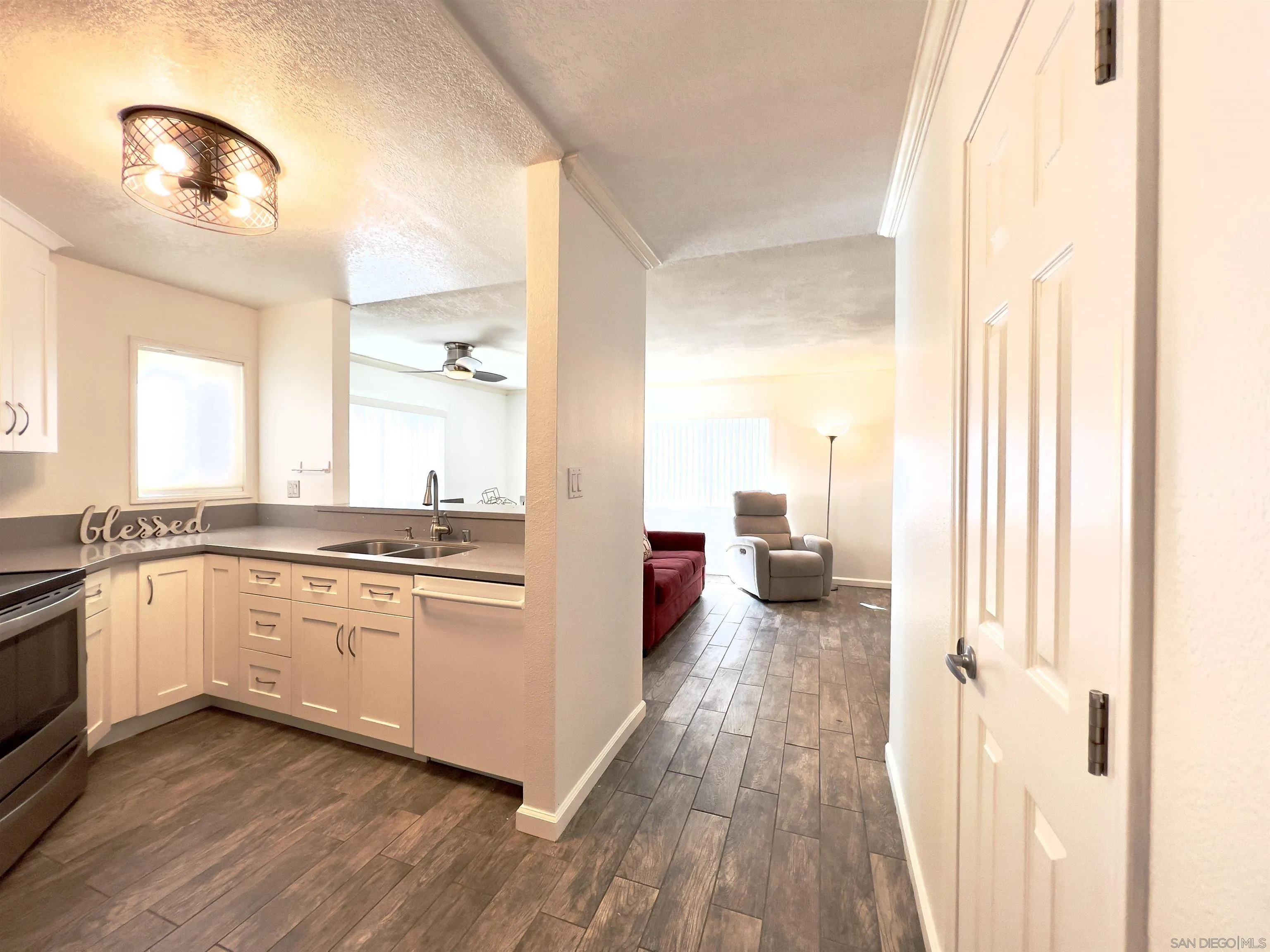 Photo #2: 230020923 Listing 