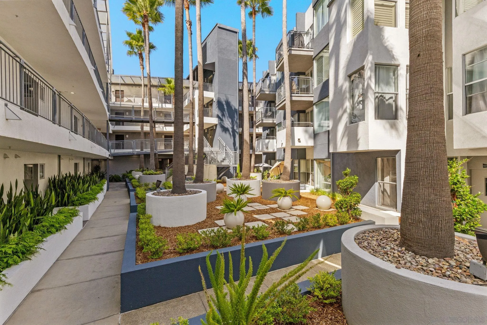 Photo #6: 230021065 Listing 