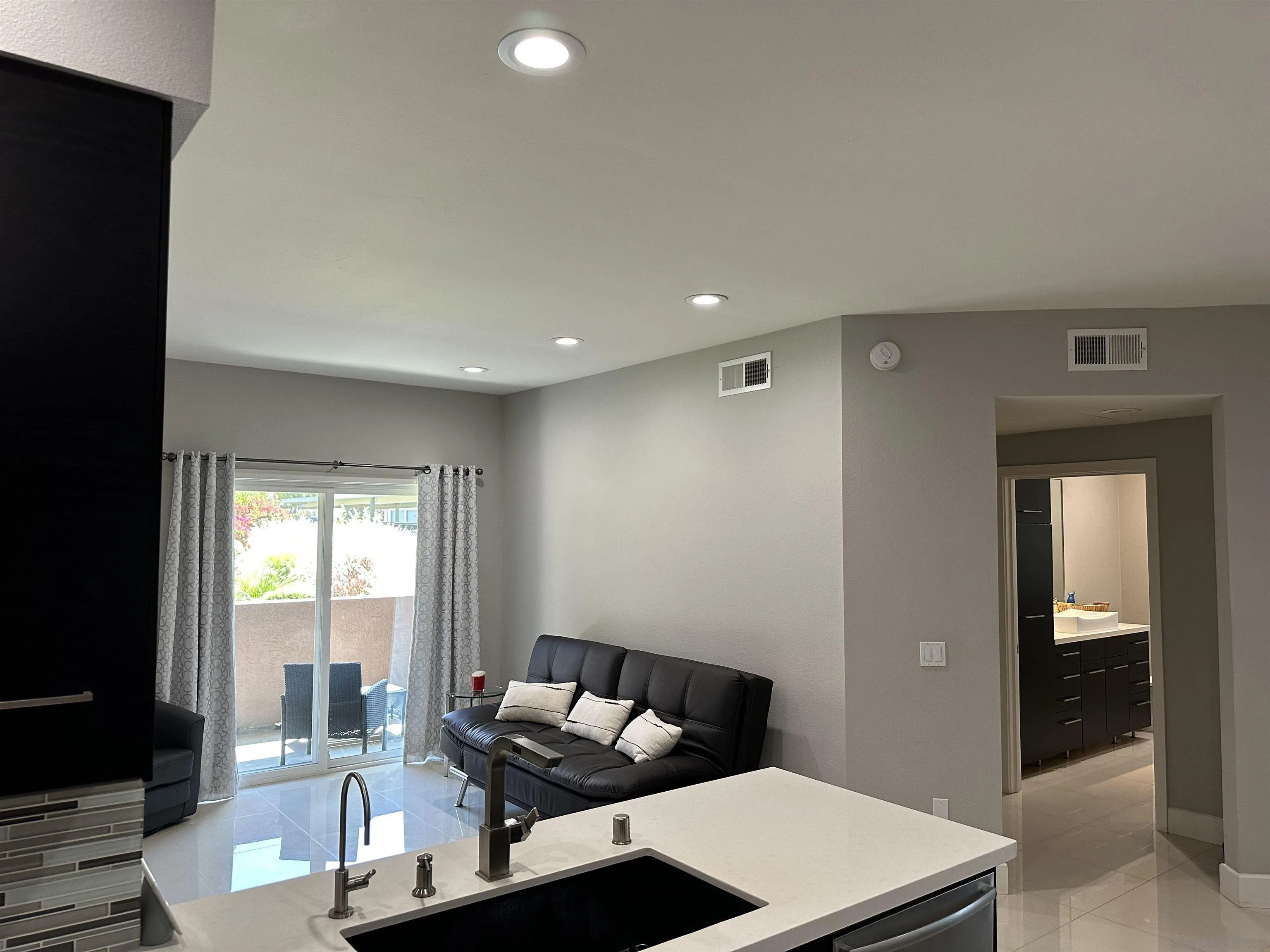 Photo #4: 230021198 Listing 
