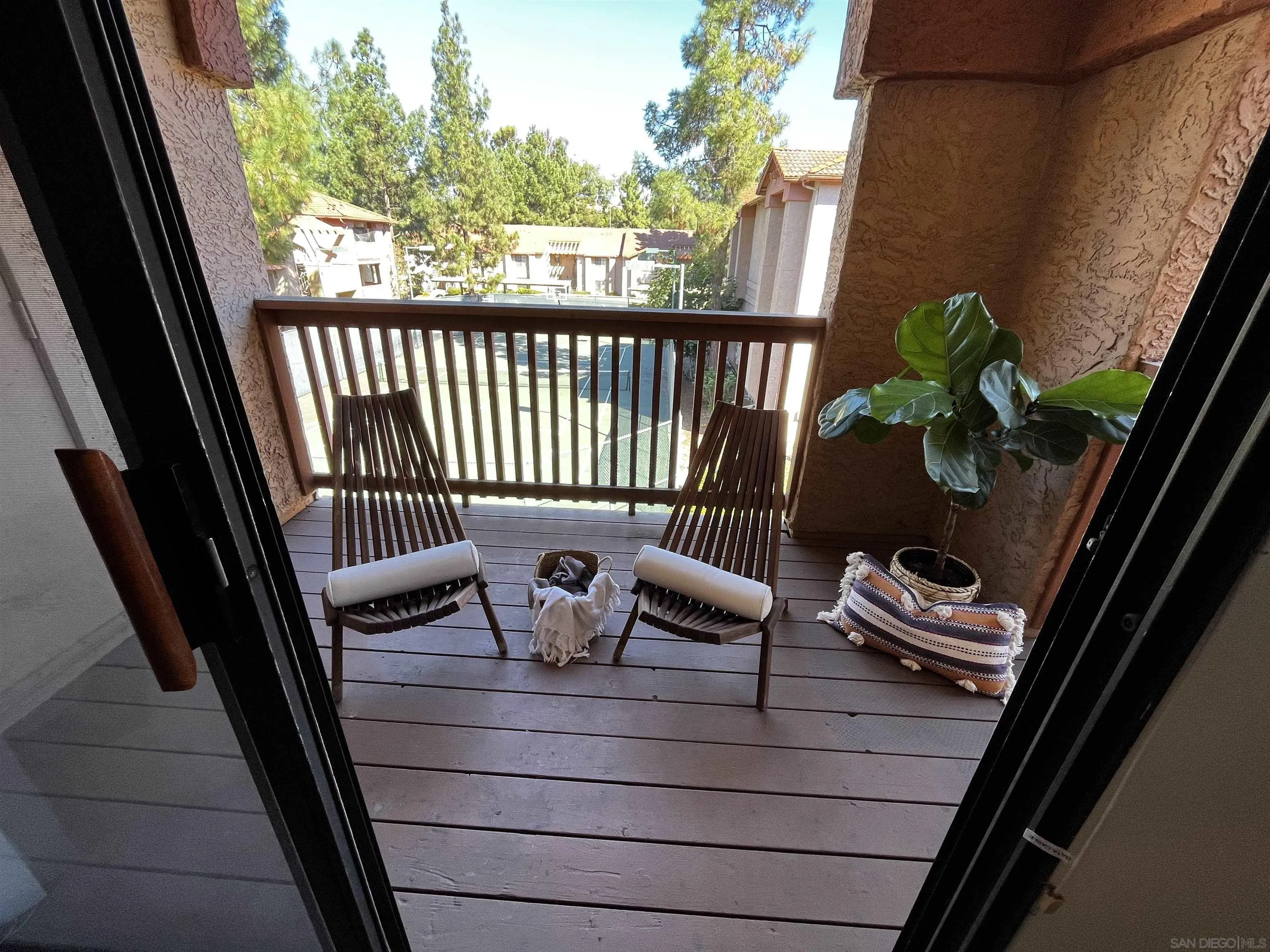 Photo #6: 230021305 Listing 