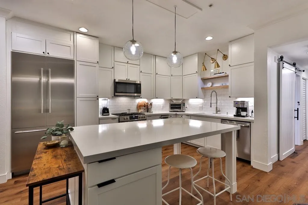 Photo #6: 230021334 Listing 
