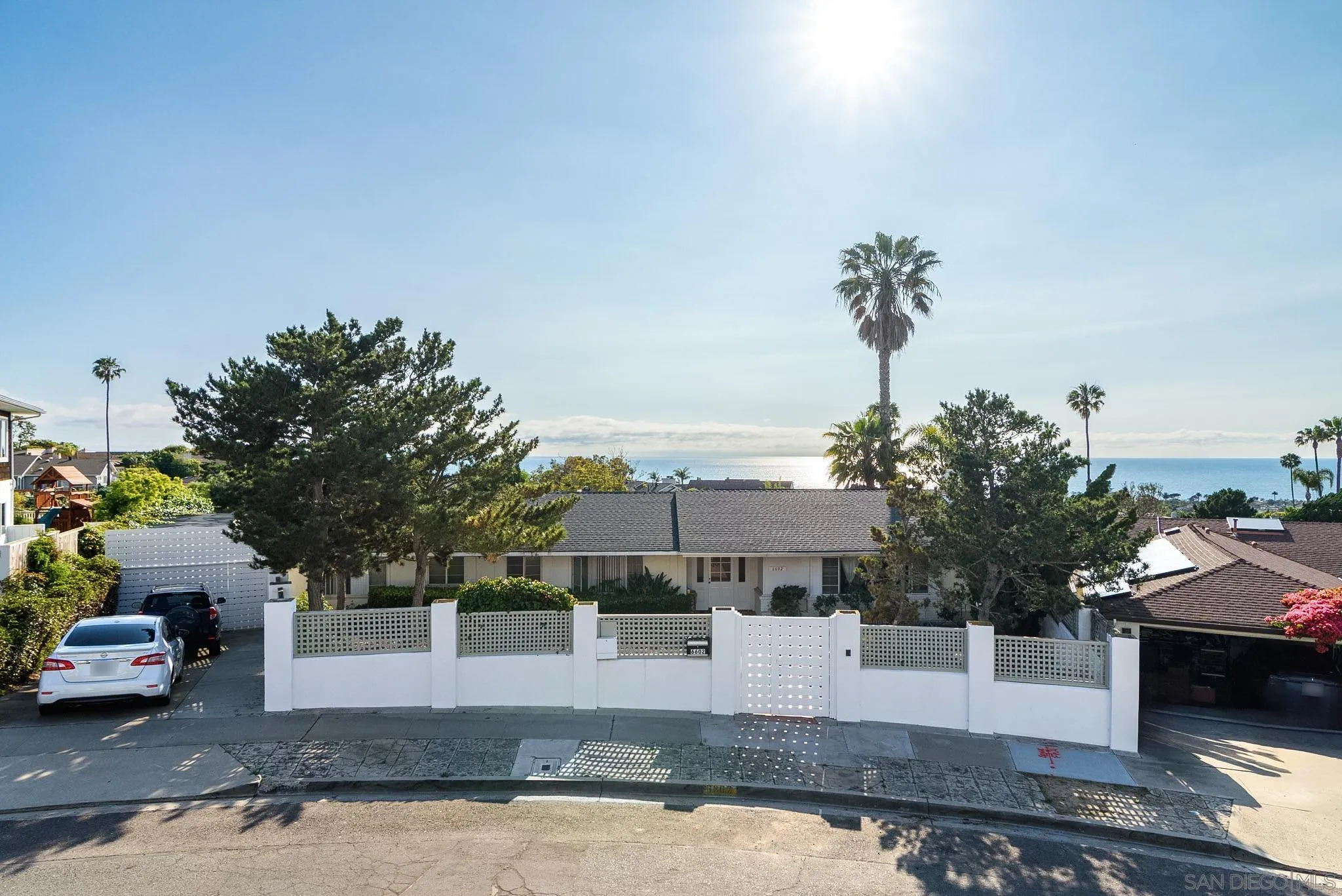 https://cdn.realtyfeed.com/cdn/127/230021350/790bfc71469b316798149815901fd1f8.webp