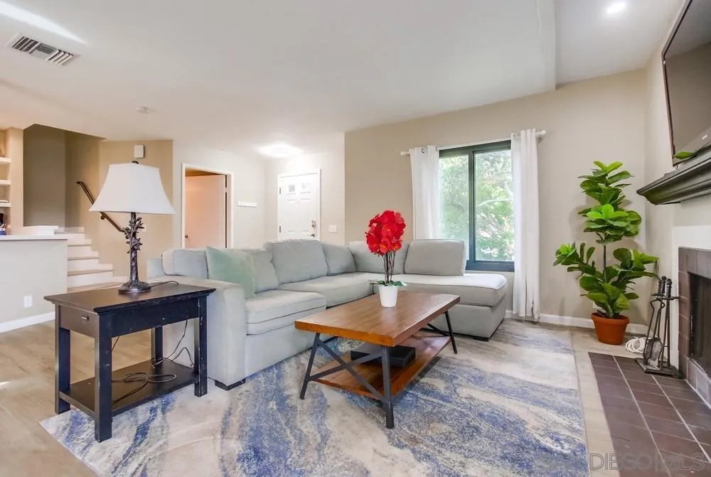 Photo #6: 230021447 Listing 