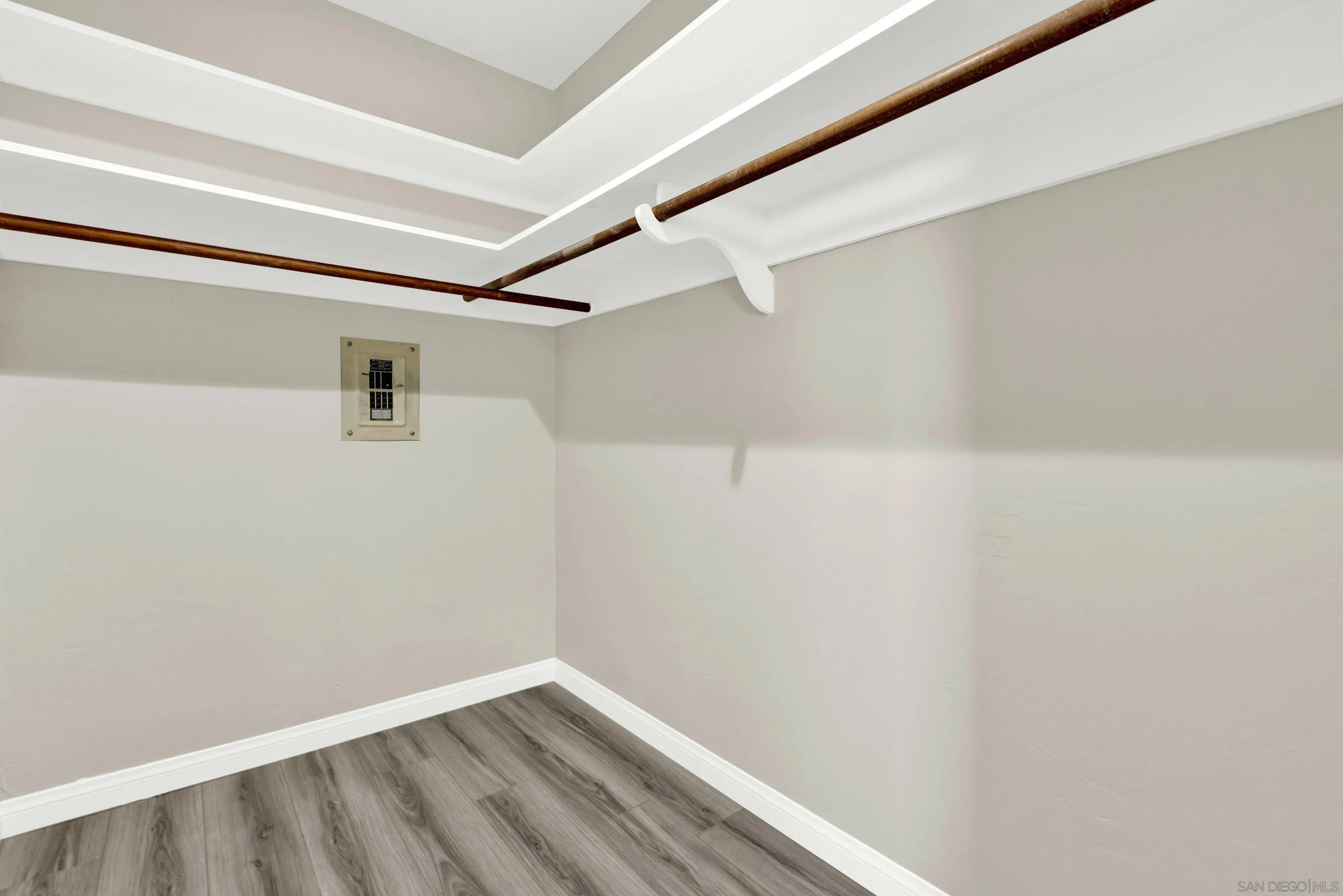 https://cdn.realtyfeed.com/cdn/127/230021472/74831a1f1d01973c4f3717370012d11b.webp