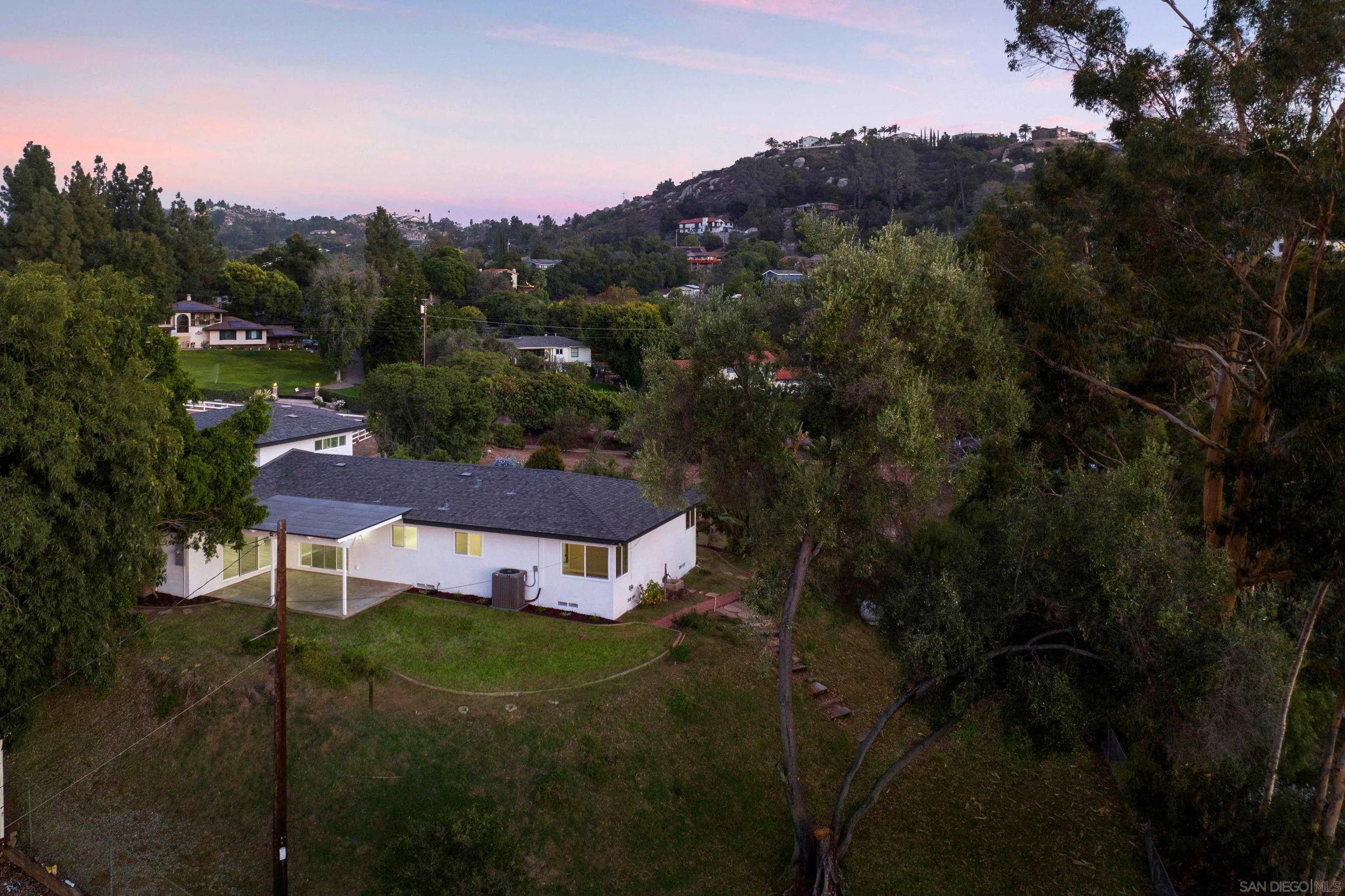 https://cdn.realtyfeed.com/cdn/127/230021472/8758277f8f4228057493691627327415.webp