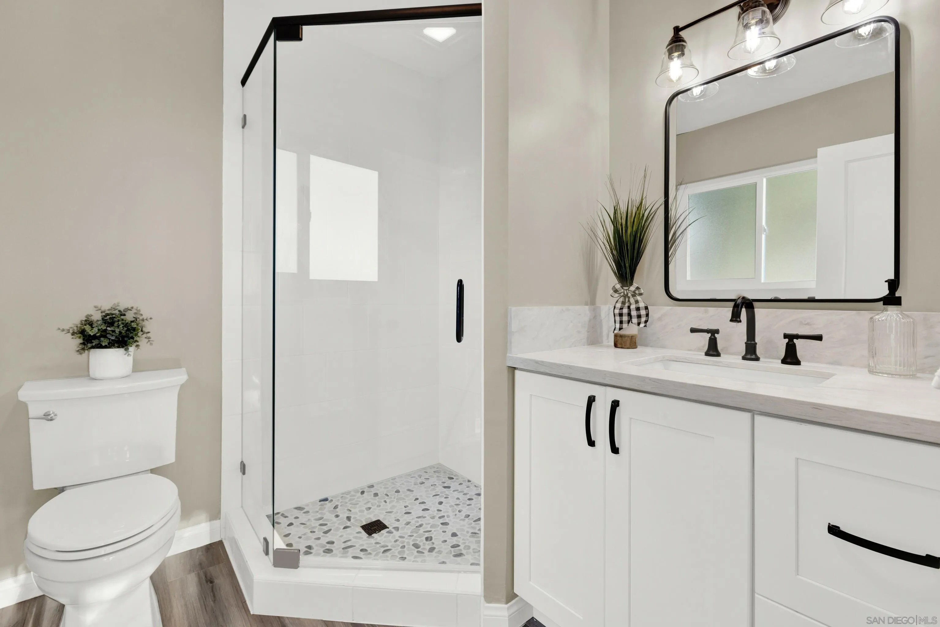 https://cdn.realtyfeed.com/cdn/127/230021472/99e2ec8602c27f8b1869b16292164b88.webp