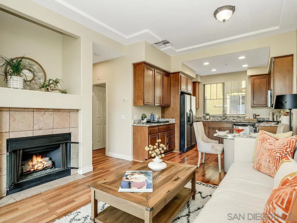 Photo #5: 230021498 Listing 