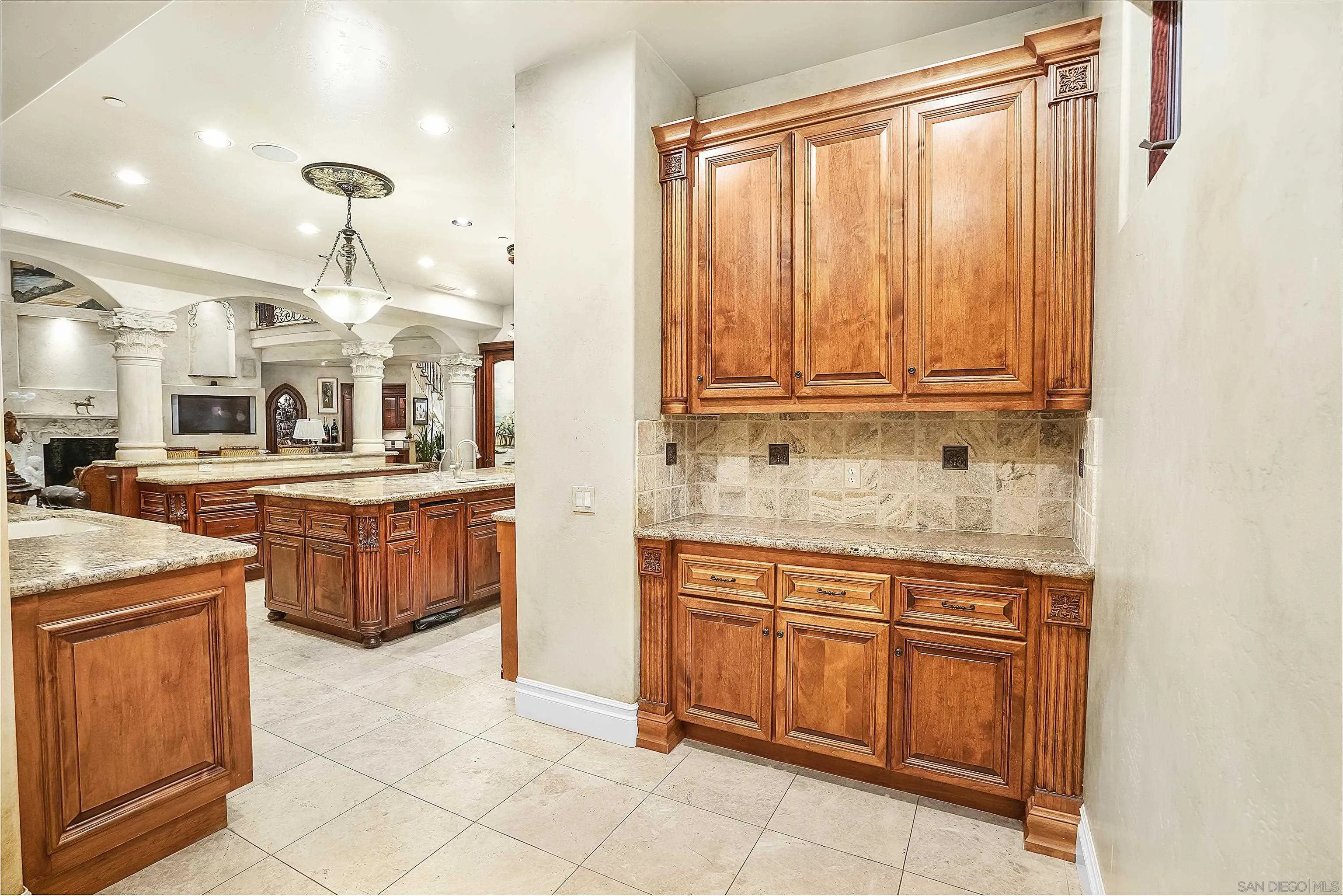 https://cdn.realtyfeed.com/cdn/127/230021518/b5f4239b4f933c3da00dc93151314269.webp