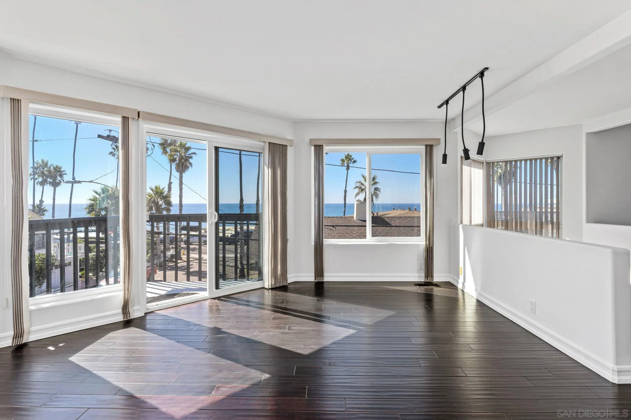 Photo #6: 230021519 Listing 