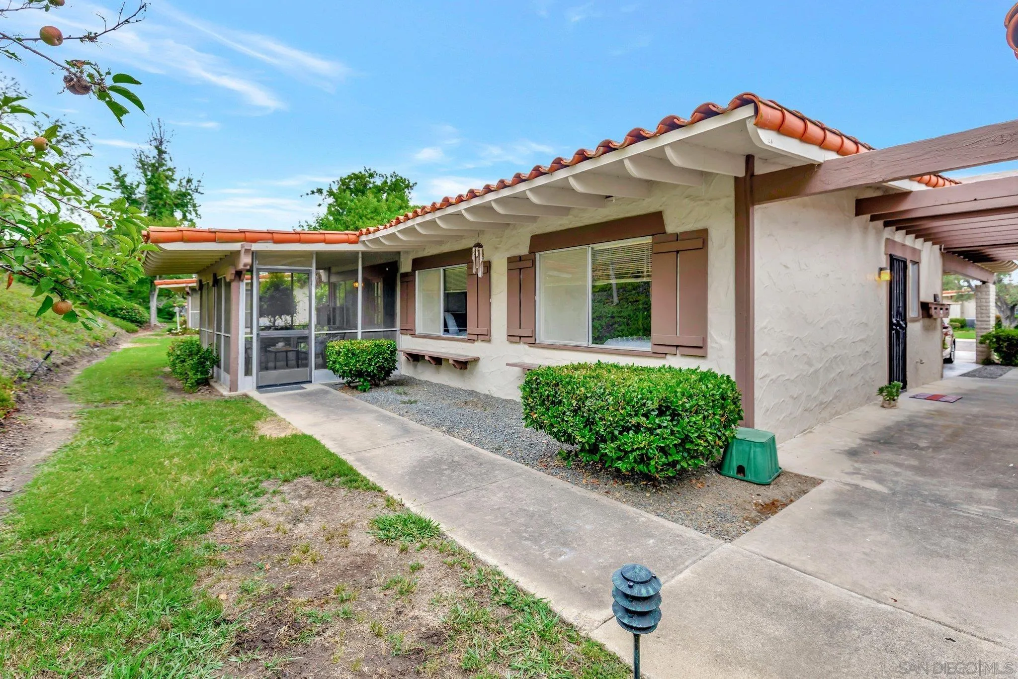 Photo #2: 230021703 Listing 