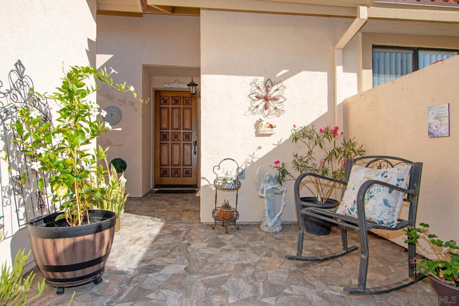 Photo #3: 230021798 Listing 