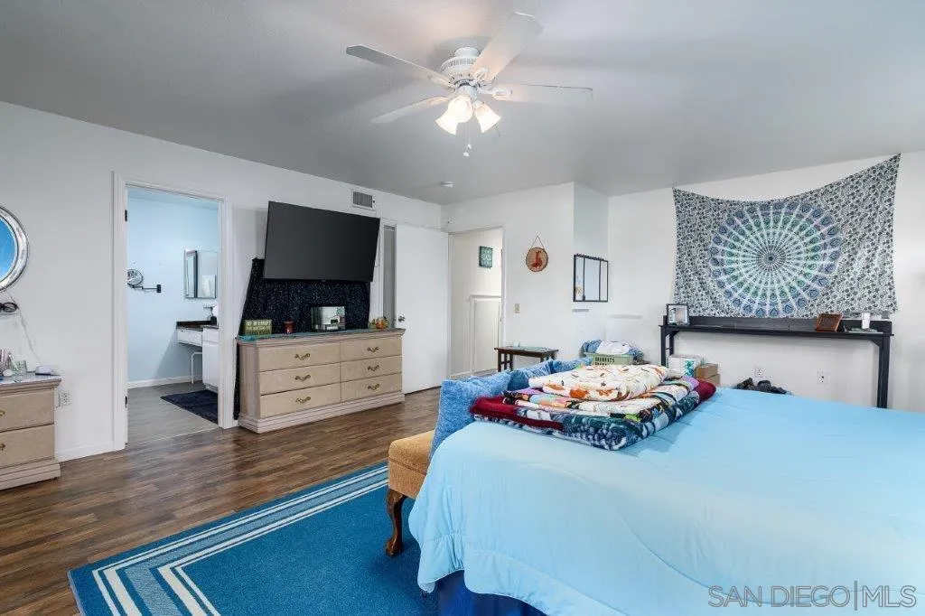 https://cdn.realtyfeed.com/cdn/127/230021906/ff529717282ab6674e604c0e506abb04.webp