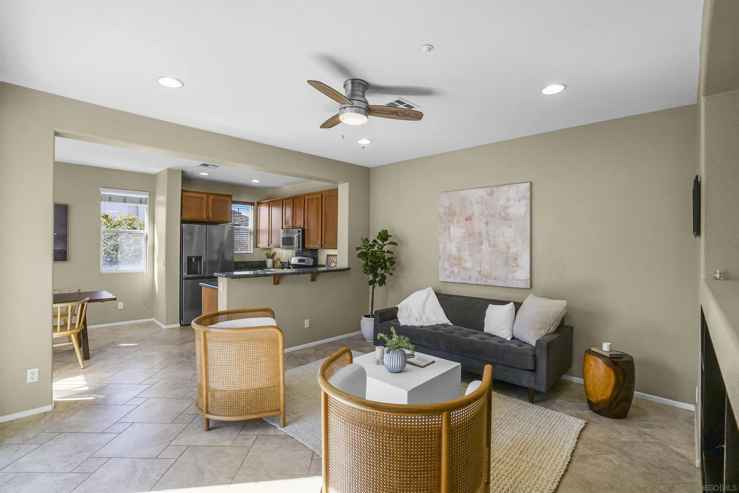 Photo #5: 230021913 Listing 