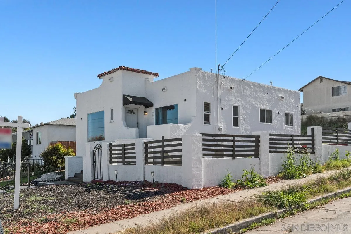 https://cdn.realtyfeed.com/cdn/127/230022002/35942938e84eab88823ba1642eaac1d0.webp