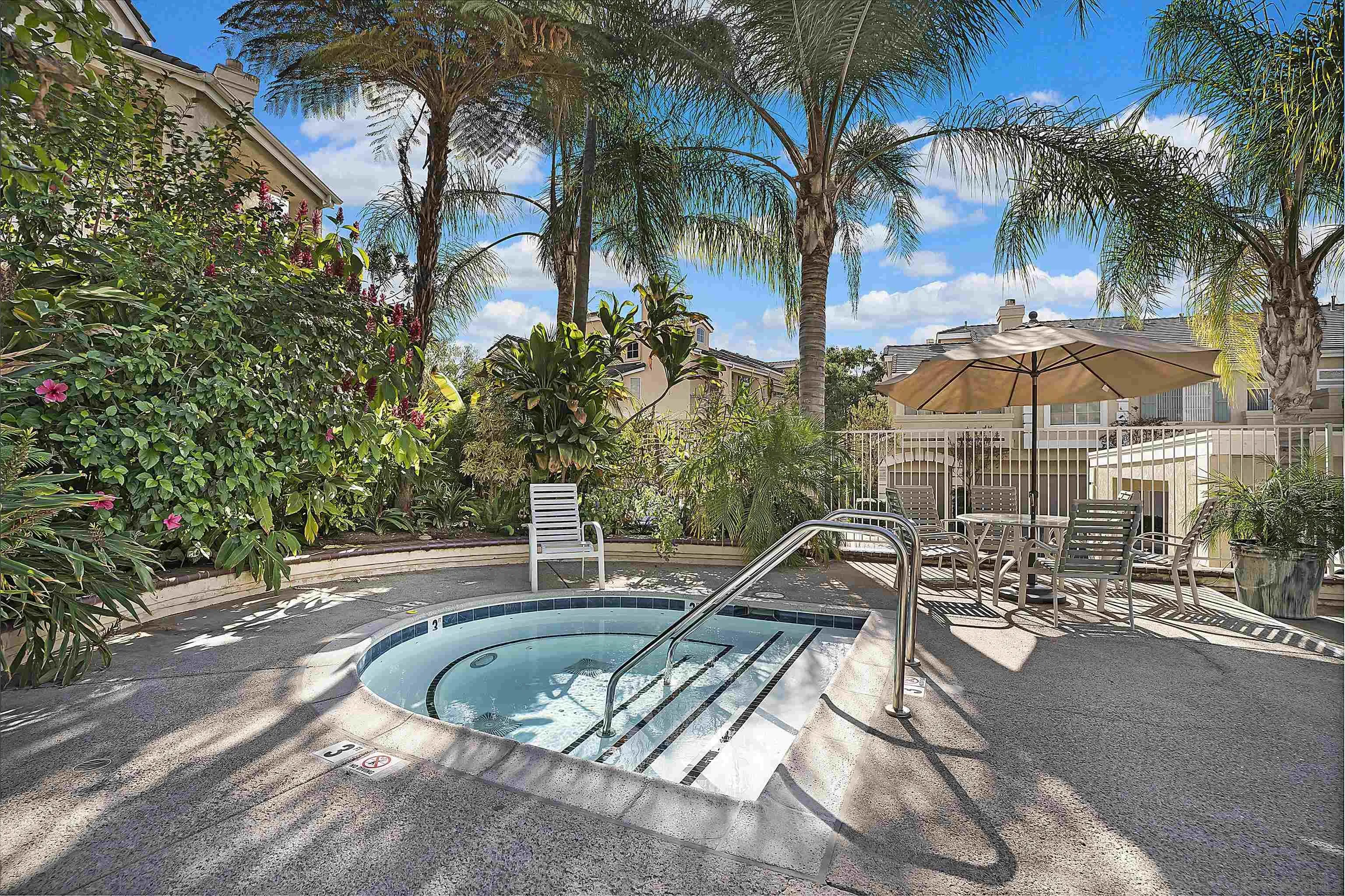 Photo #6: 230022034 Listing 
