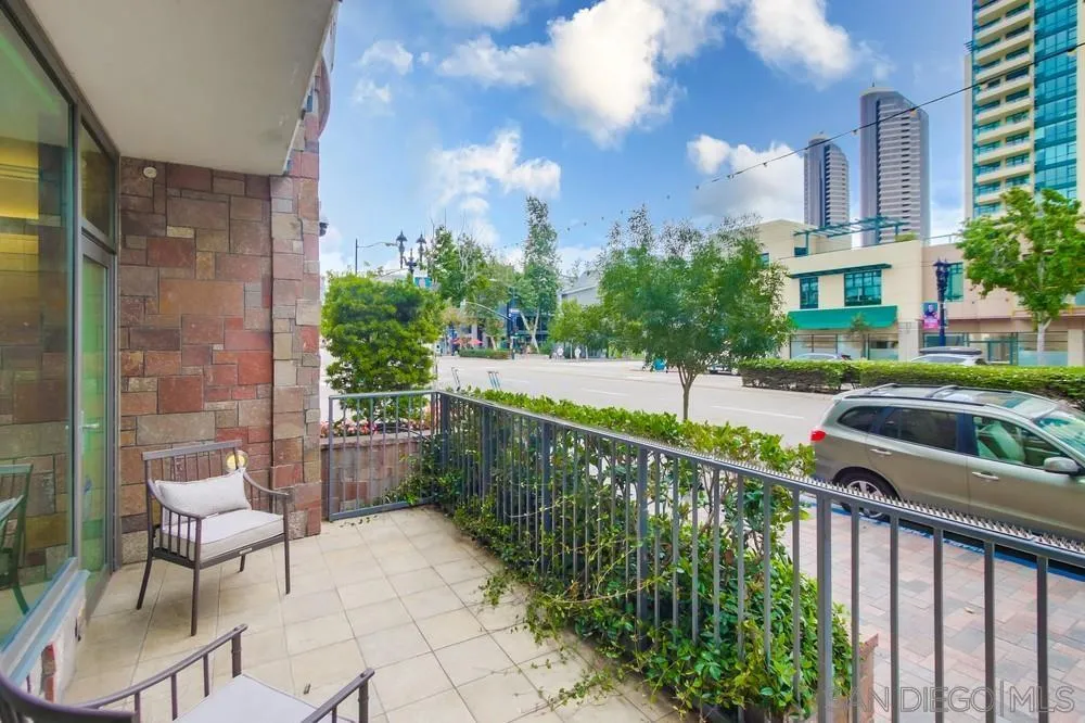 Photo #6: 230022198 Listing 