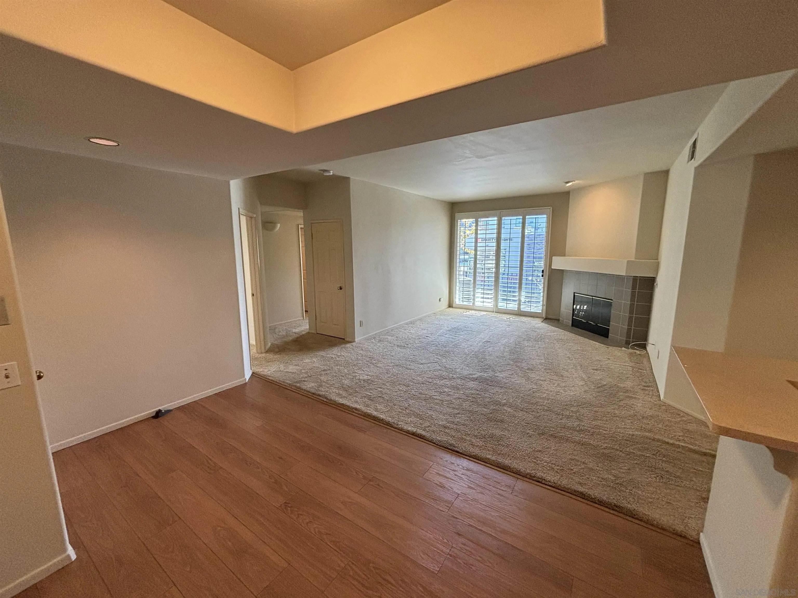 Photo #2: 230022232 Listing 